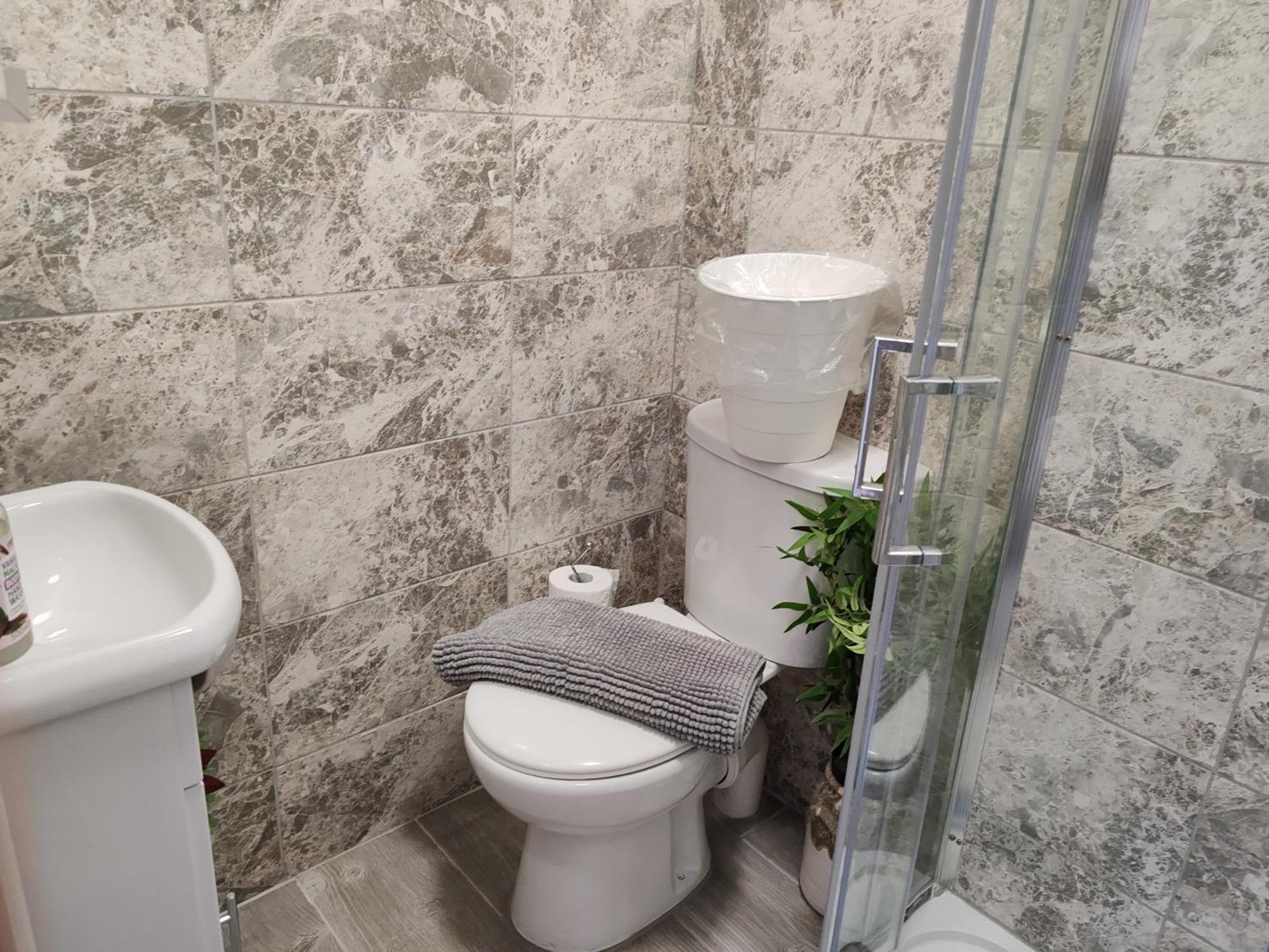 Kilburn High Road Apartment London