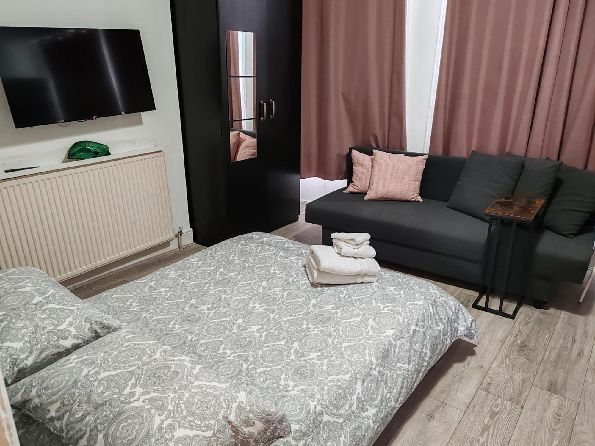 Apartment Kilburn High Road London
