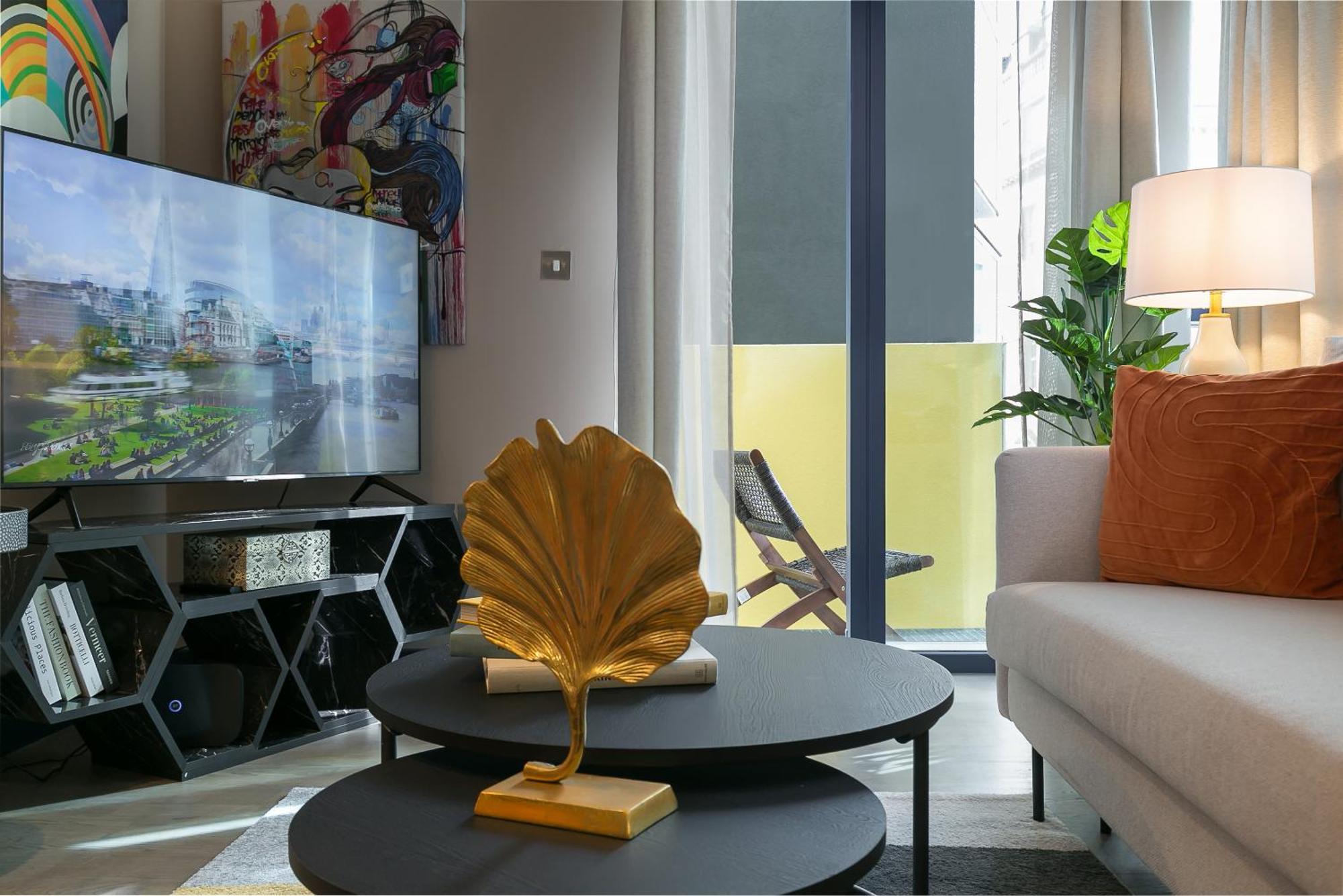 Deluxe One Bedroom Near Holborn * London