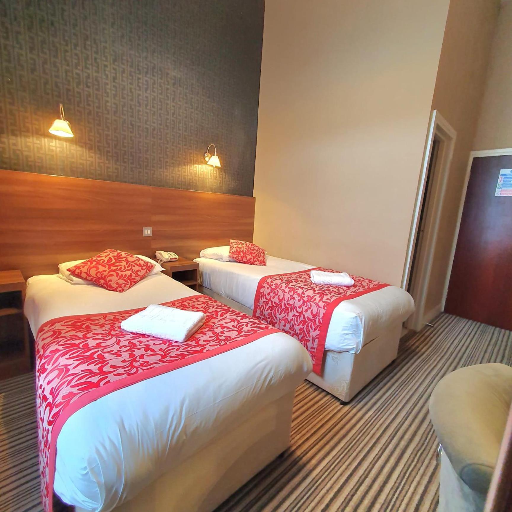 Oliver 3* London