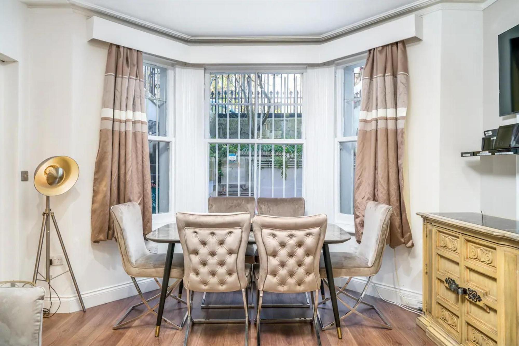 Apartment Gorgeous & Modern 2 Bedroom Sleeps Six In Earl's Court London
