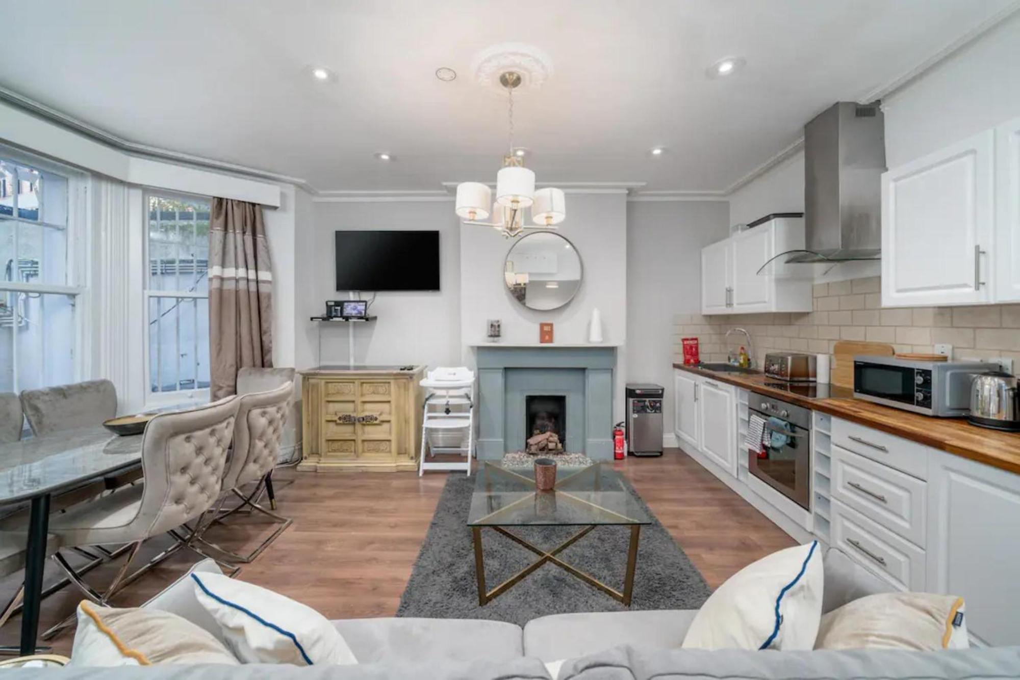 Apartment Gorgeous & Modern 2 Bedroom Sleeps Six In Earl's Court