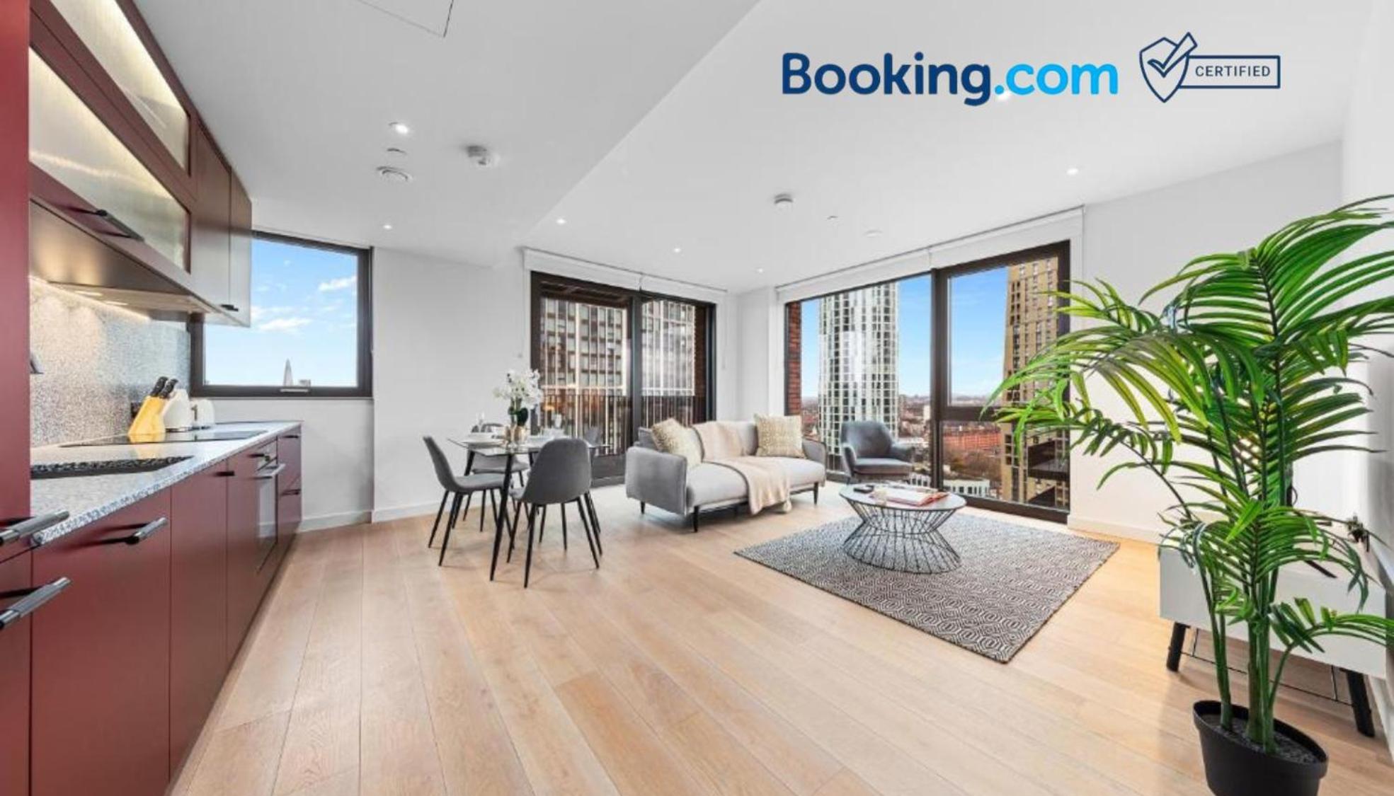 New 2 Bedroom Flat Riverview Balcony Apartahotel *