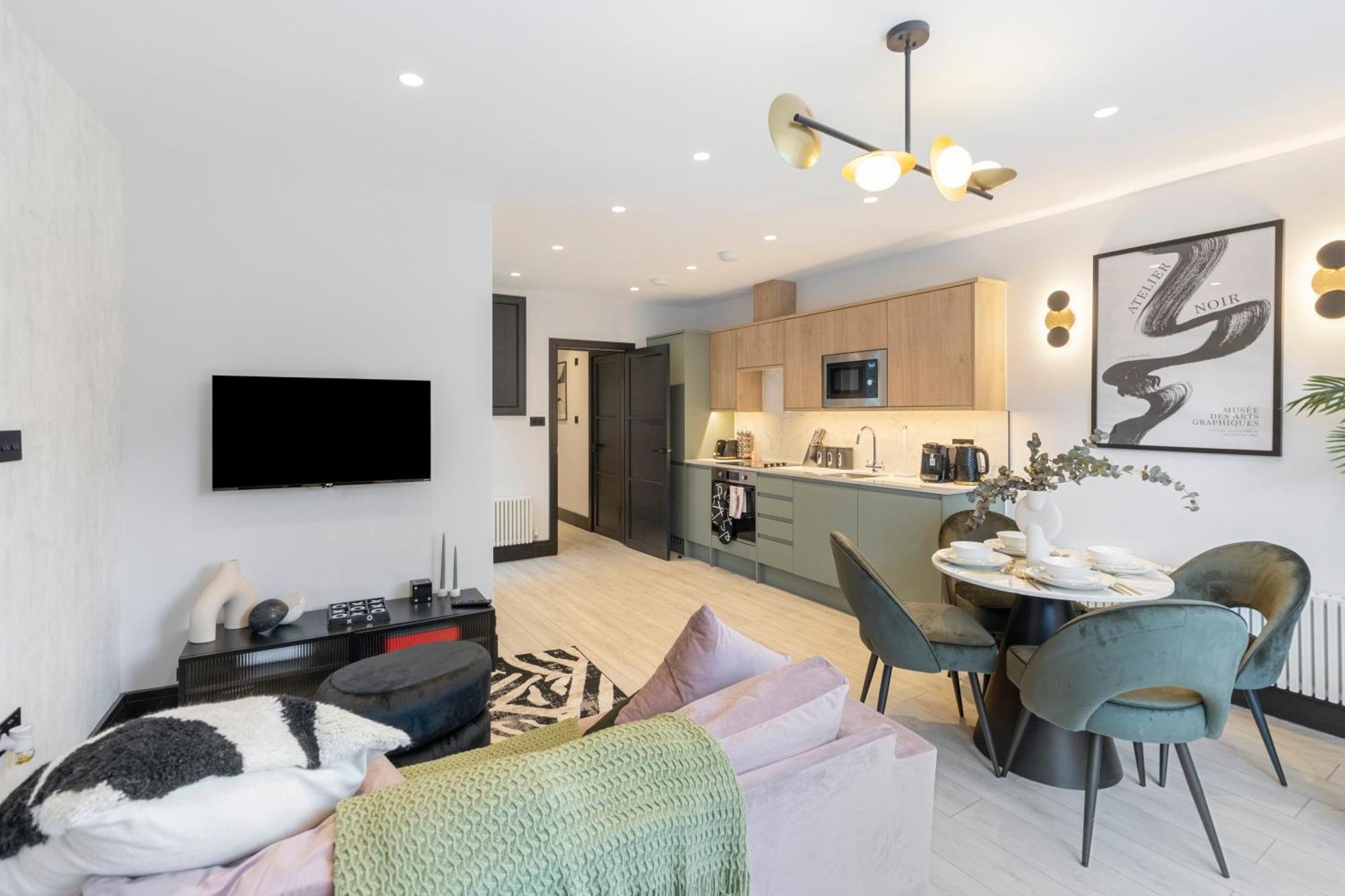 Appartement Unwind In Style 2br With Cozy Backyard For Groups Londen