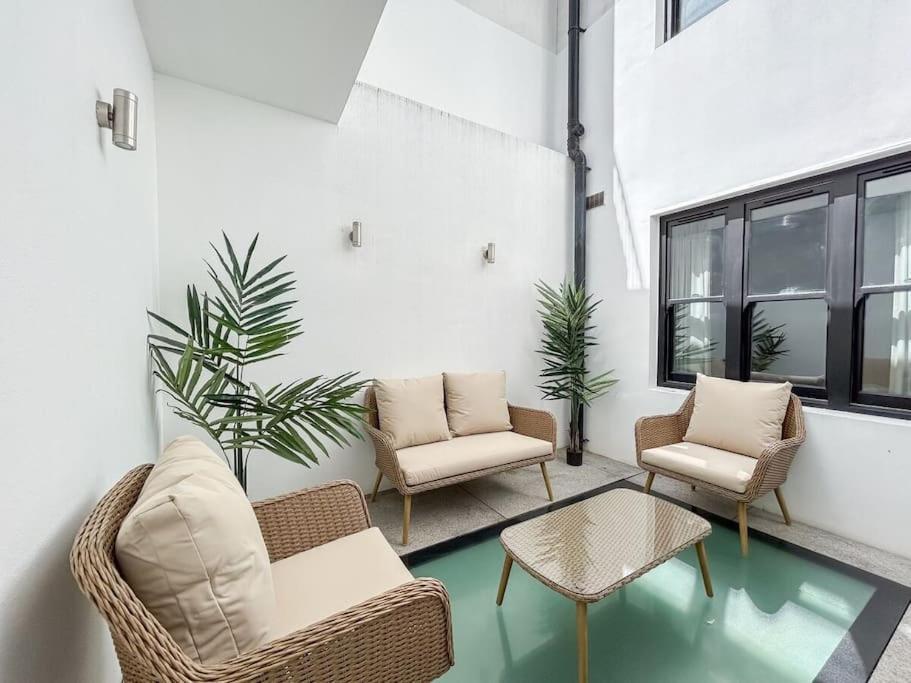 Stylish And Spacious In Prime Apartment London