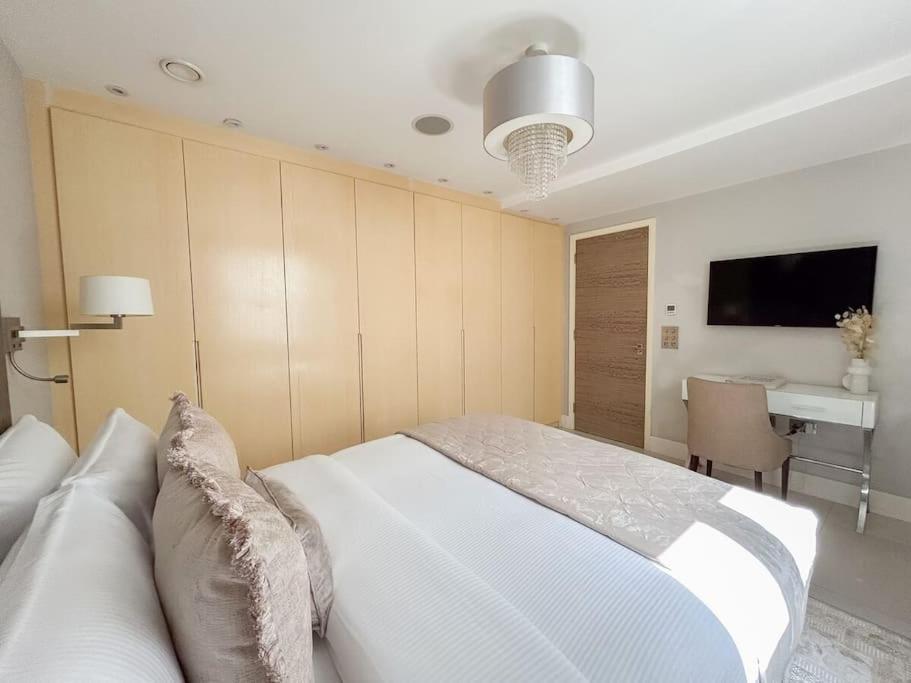 Apartment Stylish And Spacious In Prime