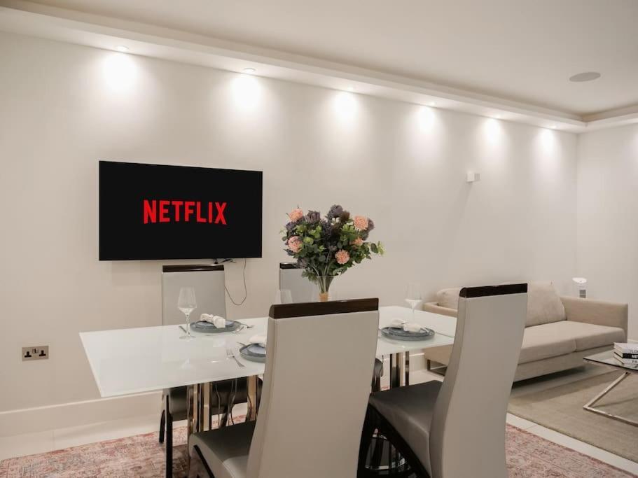 Stylish And Spacious In Prime London