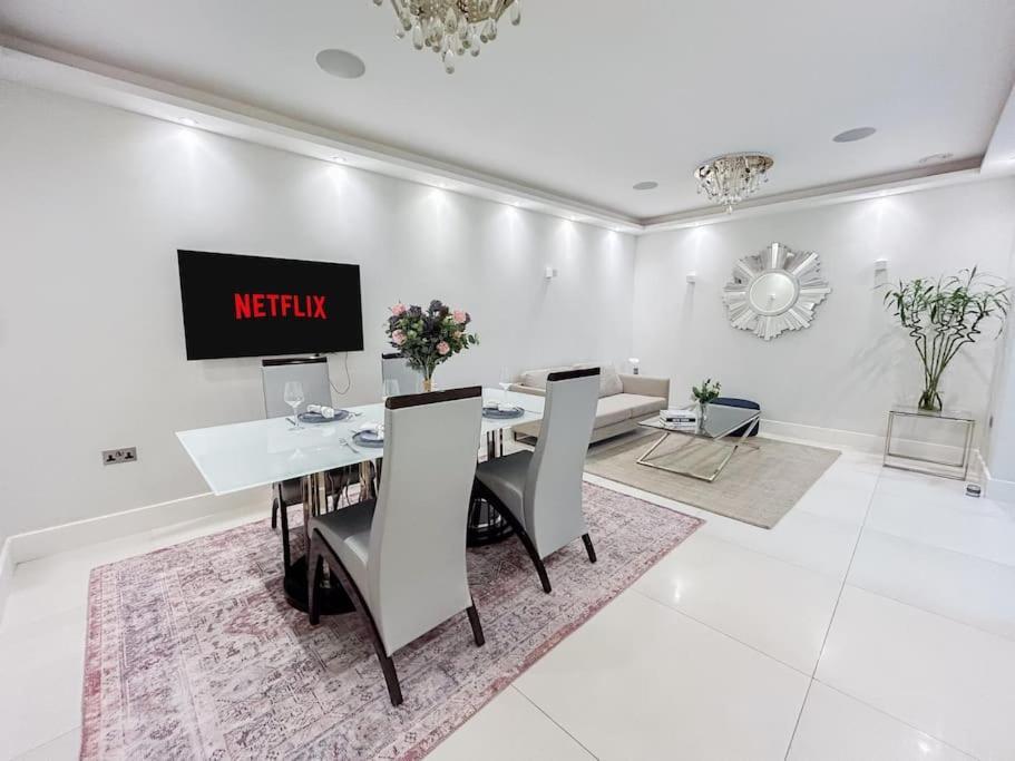 Apartment Stylish And Spacious In Prime London