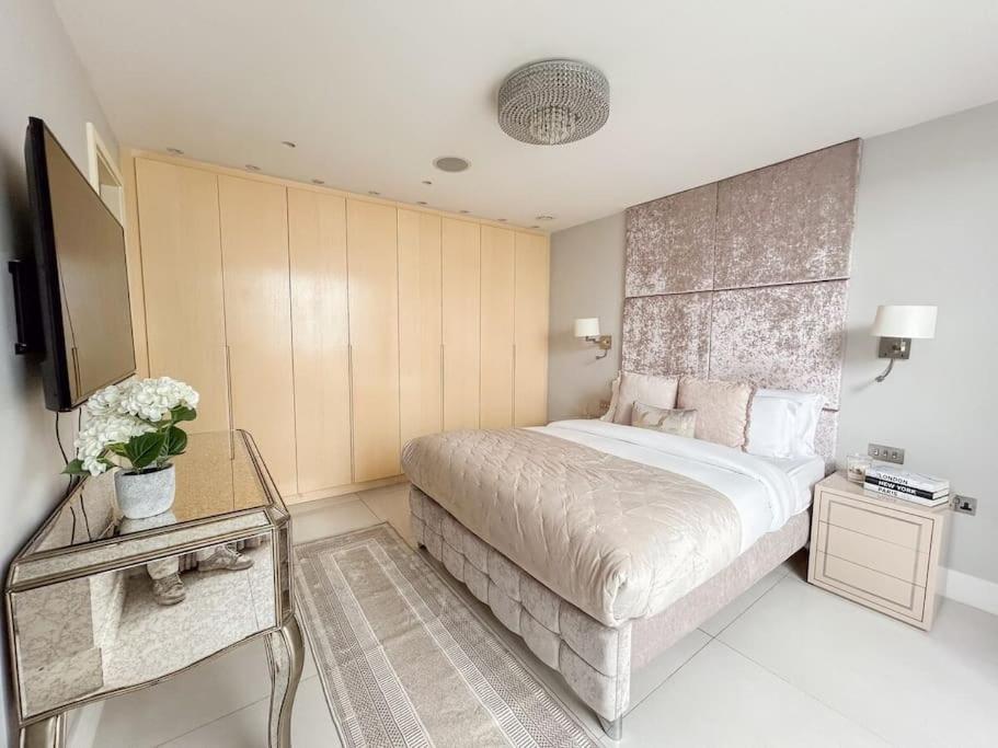 Stylish And Spacious In Prime