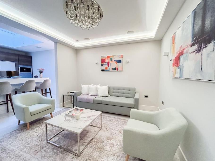 Apartment Stylish And Spacious In Prime *