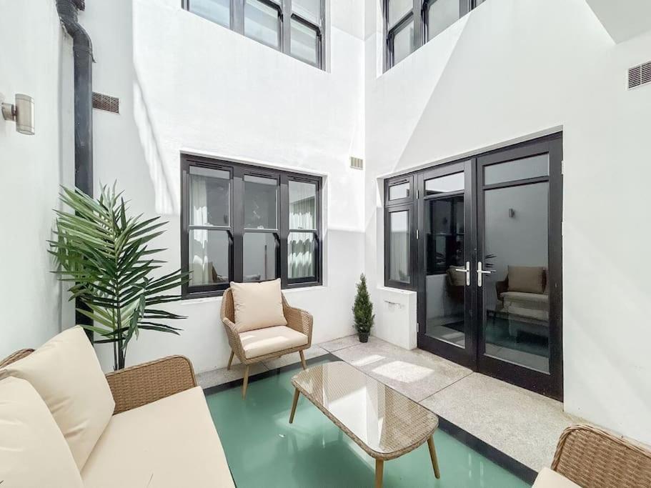 Apartment Stylish And Spacious In Prime London