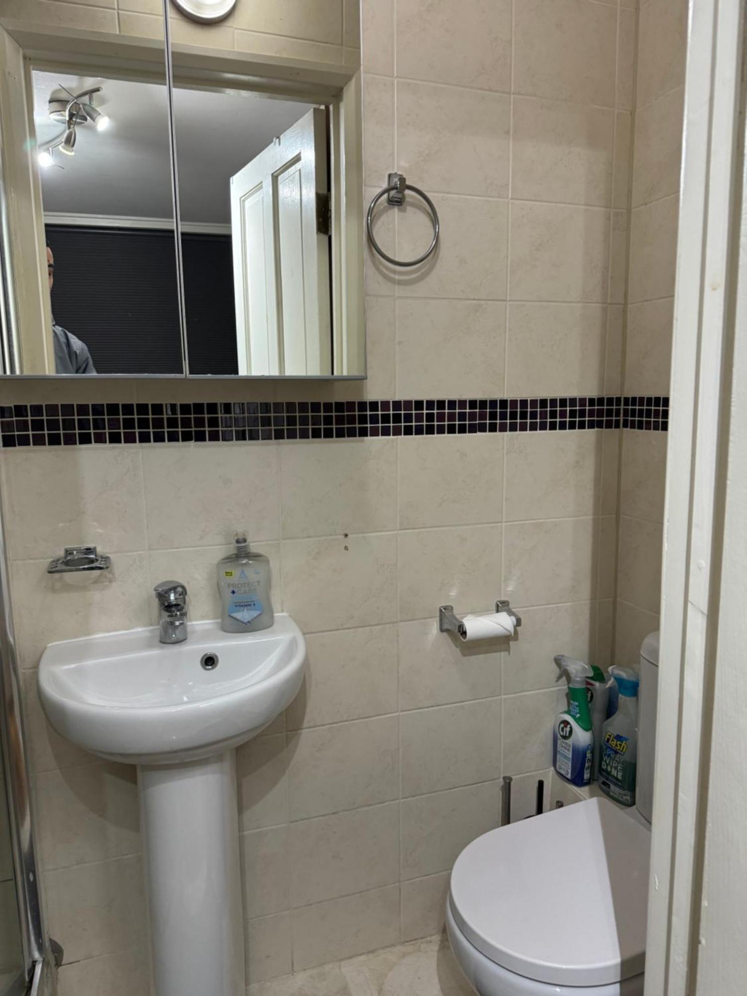 Accommodatie bij particulieren Double Bed With En-suite & Free Parking In Cricklewood Nw2
