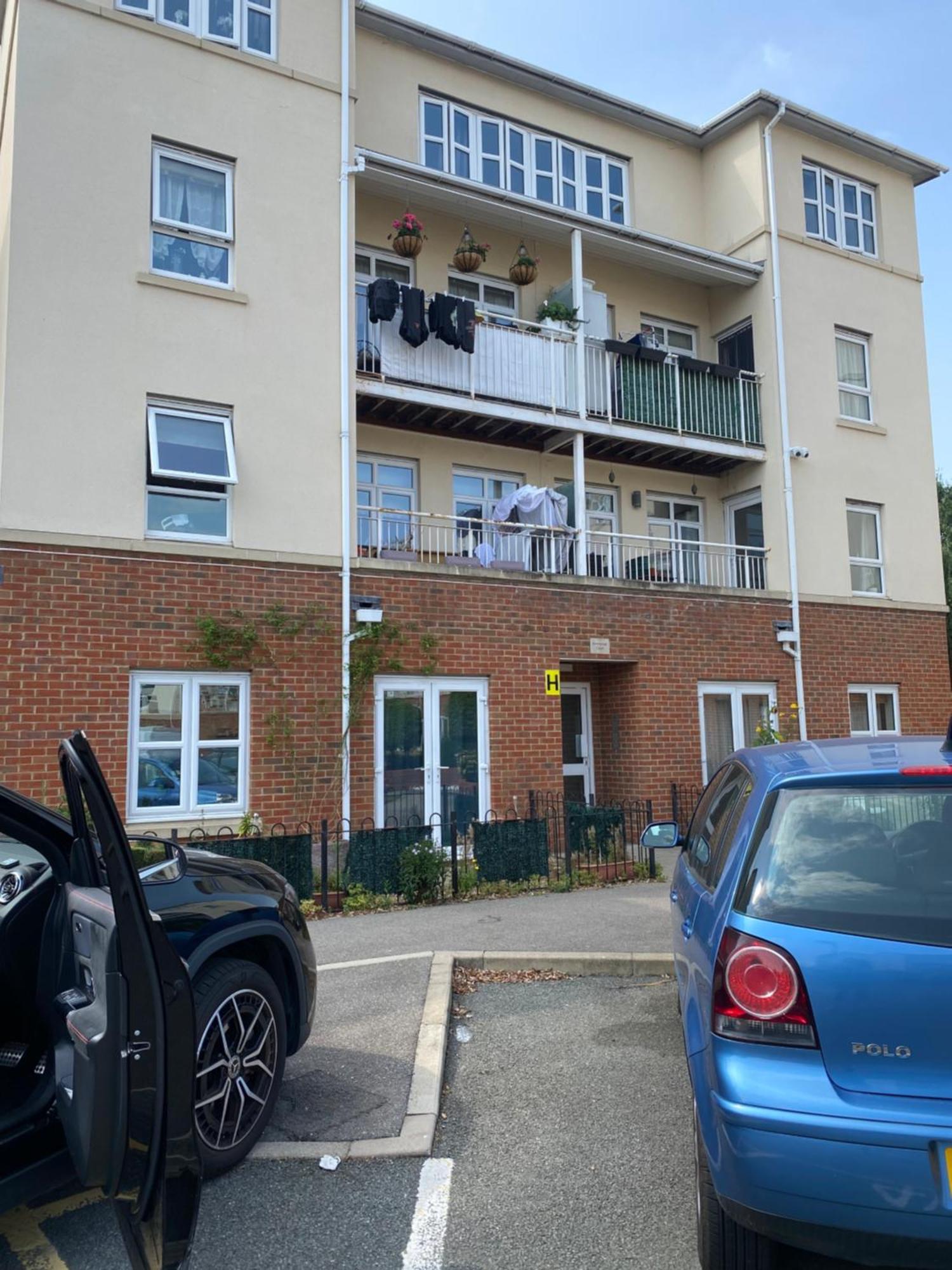 Flat 1 Emmanuel Court London