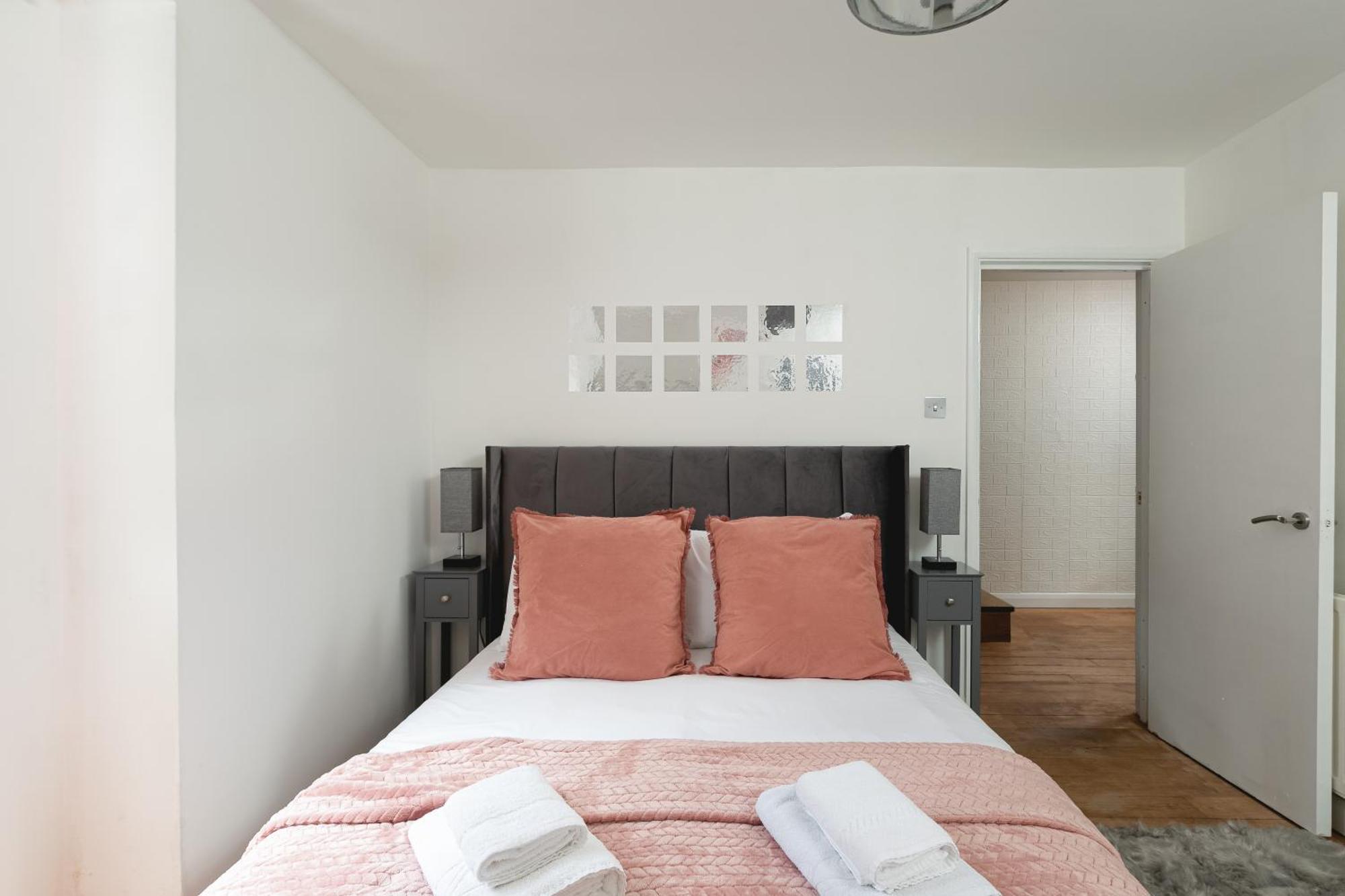 Spacious With Garden In Appartement