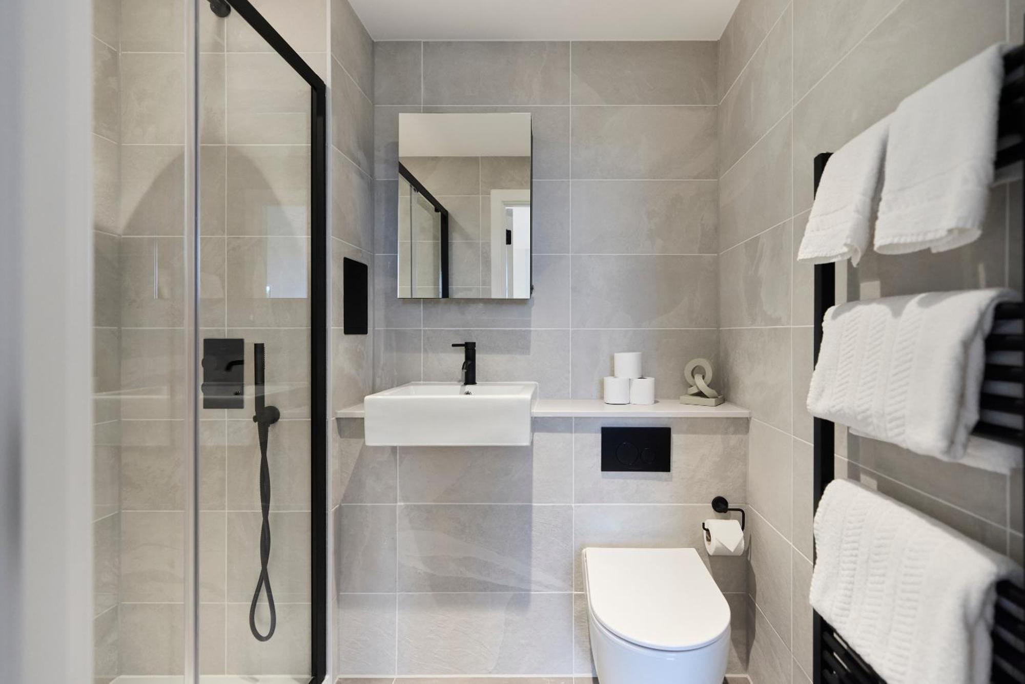 Apartment The Tottenham Retreat - Homely 2bdr Flat With Balcony *