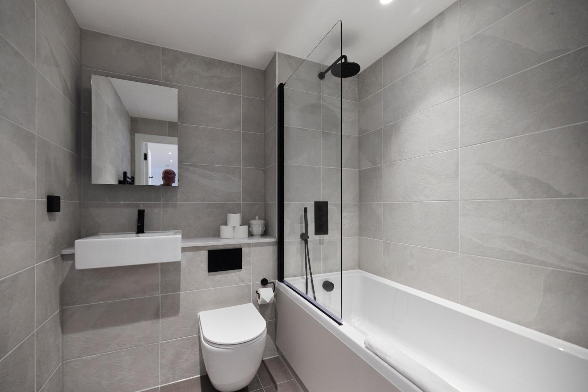 Apartment The Tottenham Retreat - Homely 2bdr Flat With Balcony *