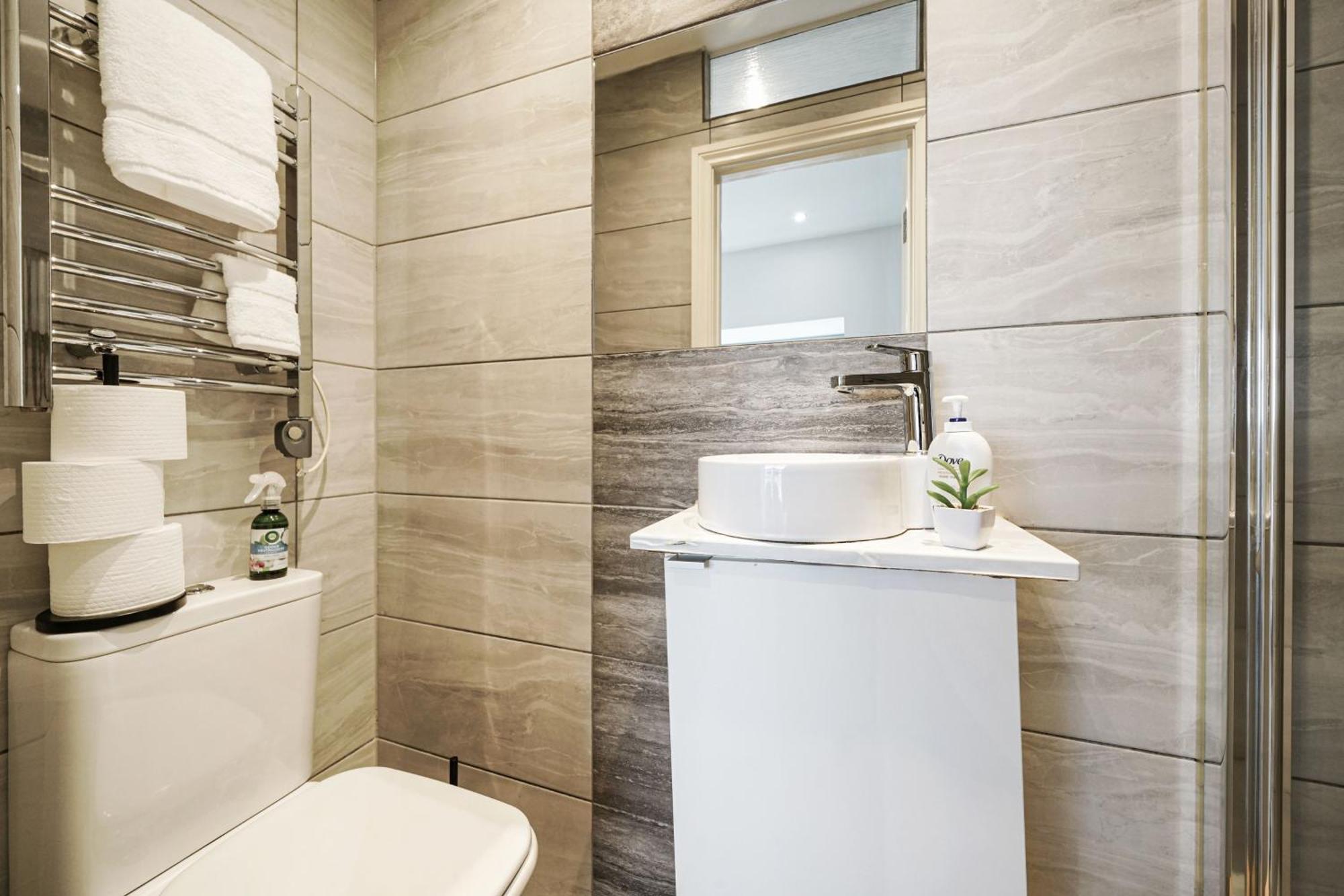 With Free Wifi Apartment London