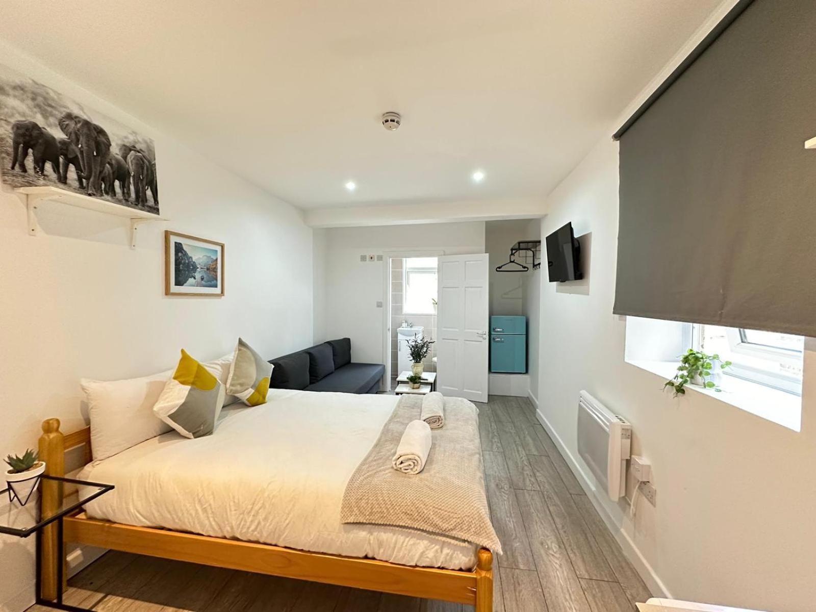 Apartment Comfortable Studio Harrow Road
