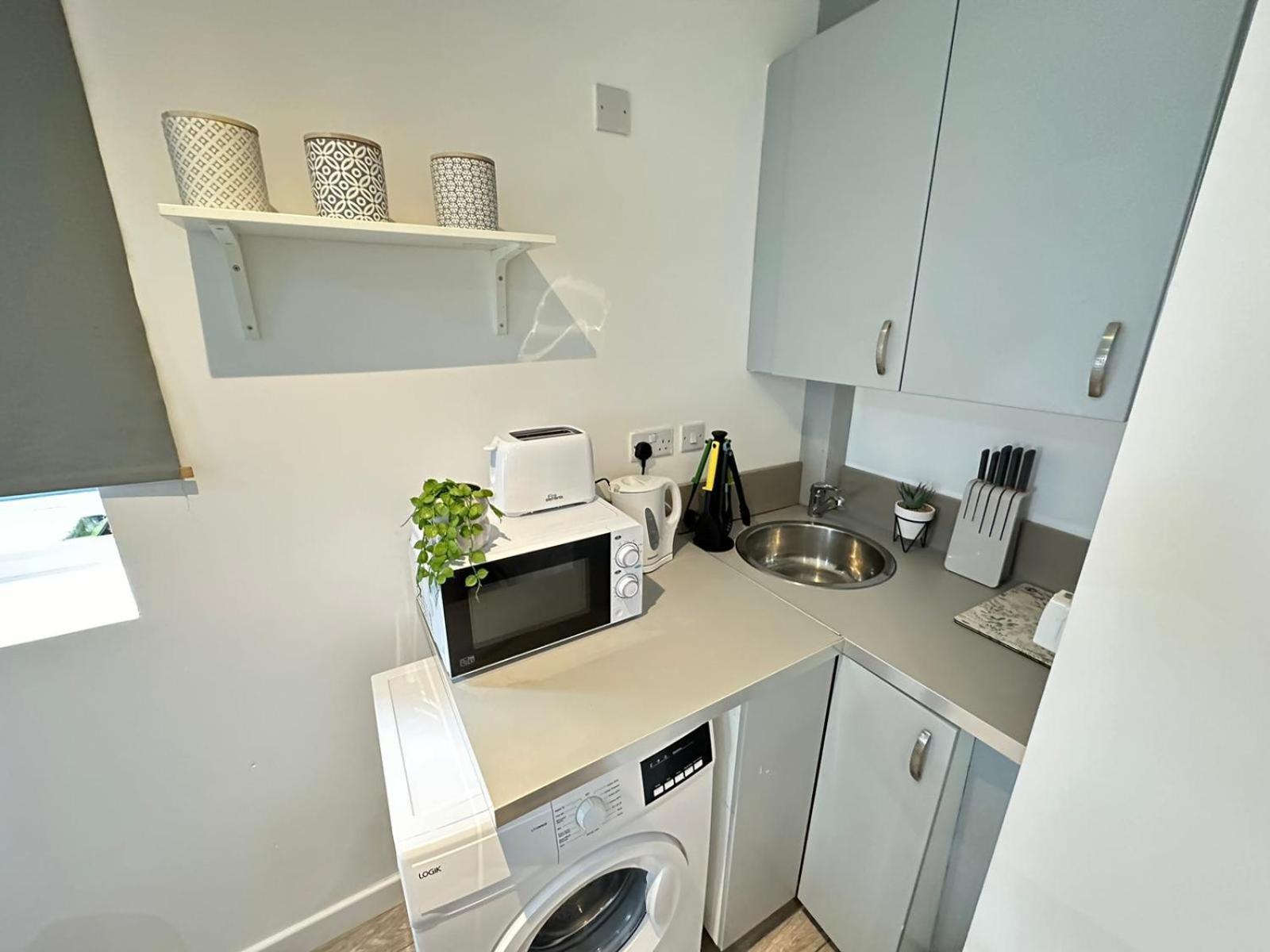 Comfortable Studio Harrow Road *