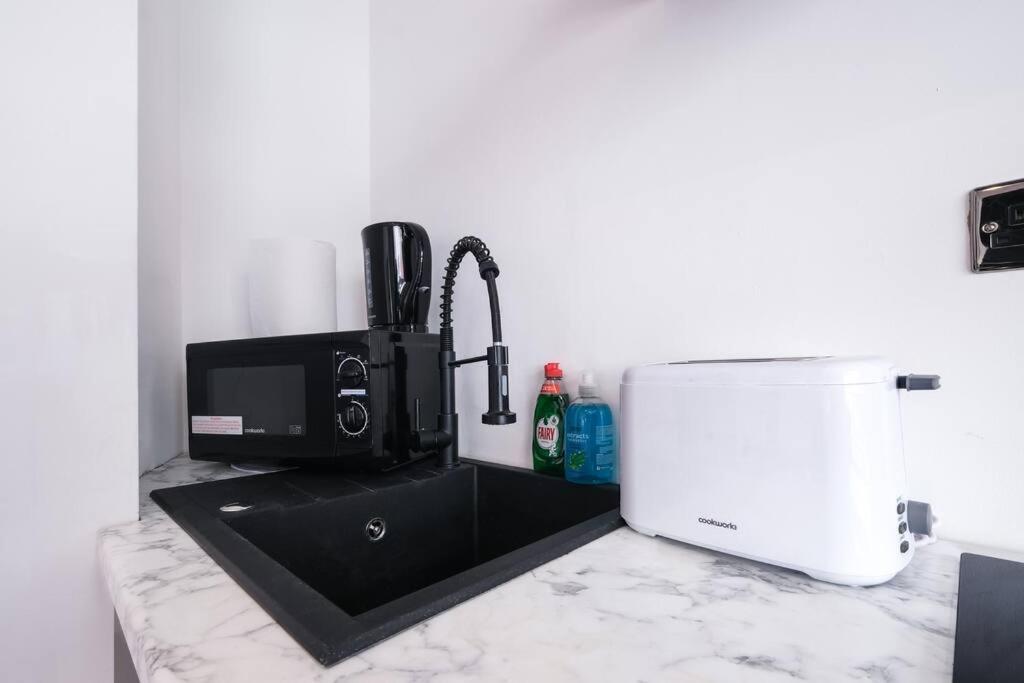 Flat For 4 In Piccadilly, Soho Vre Appartement Londen