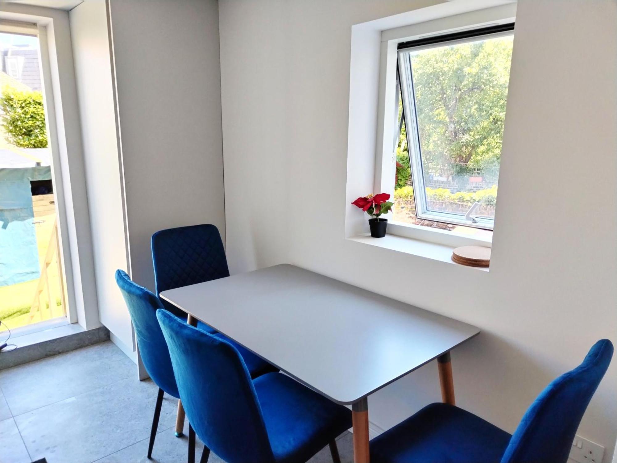 New Refurbished One Bed Flat In The West * London