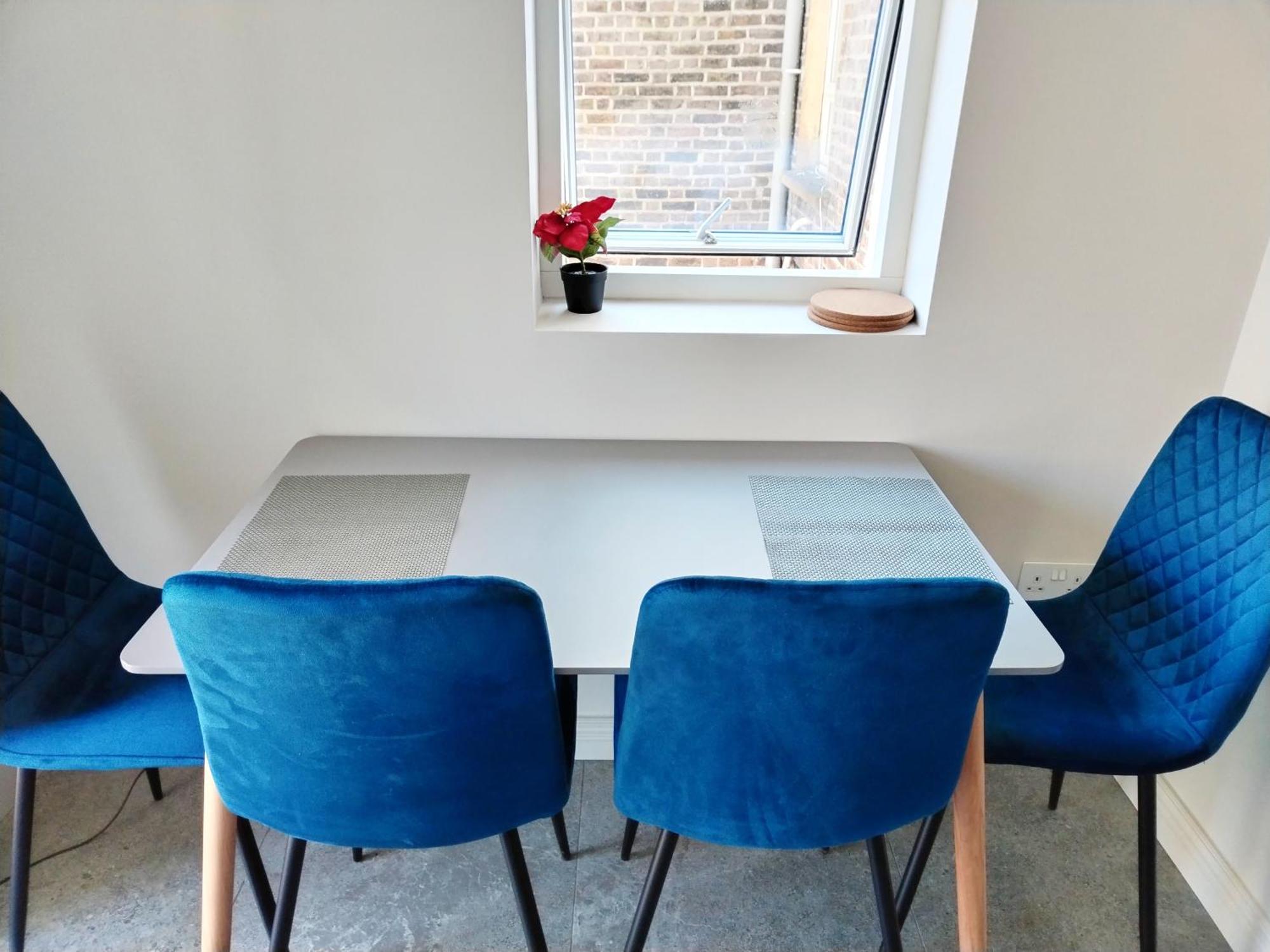 New Refurbished One Bed Flat In The West Apartment