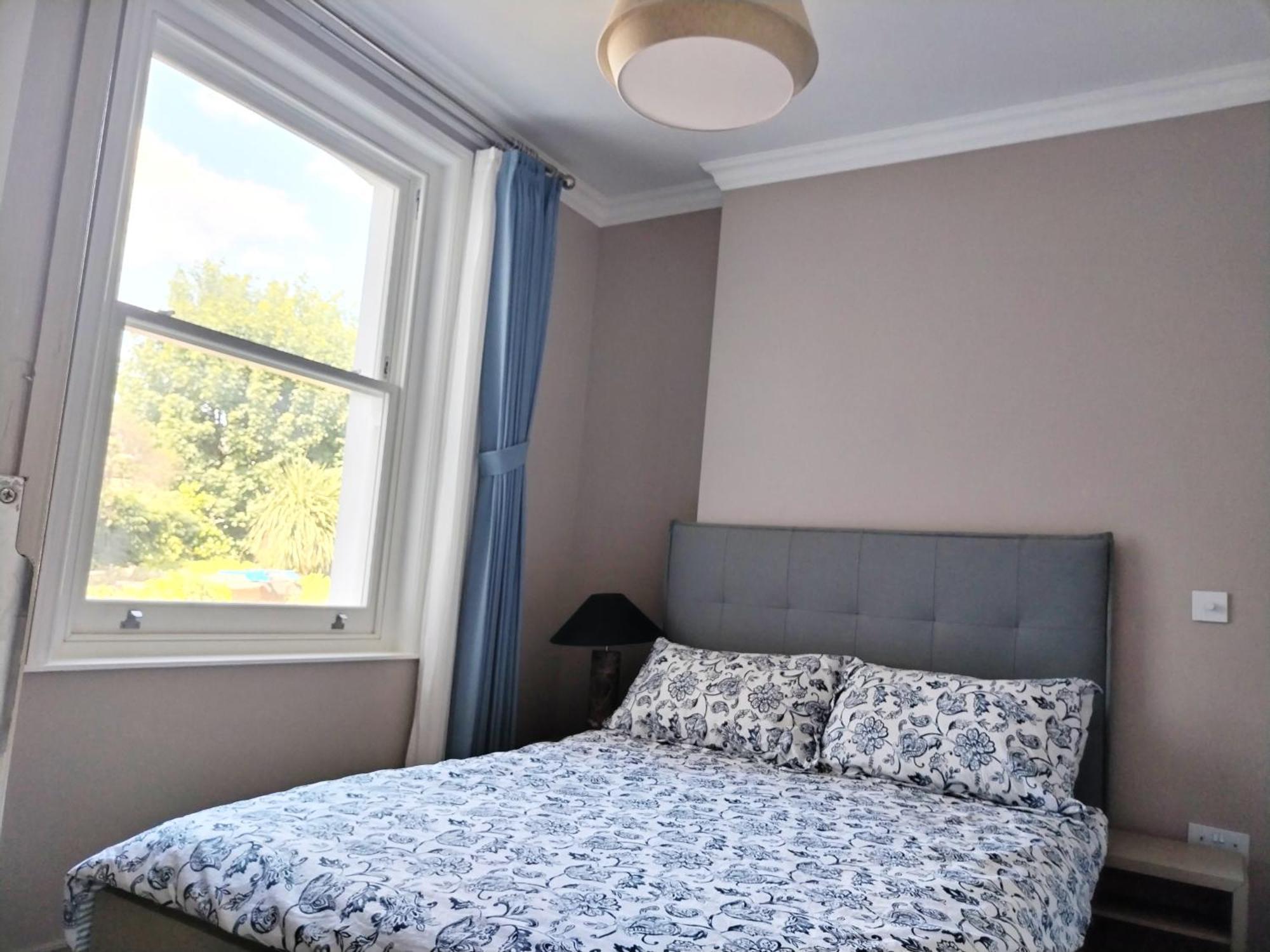 New Refurbished One Bed Flat In The West Apartment