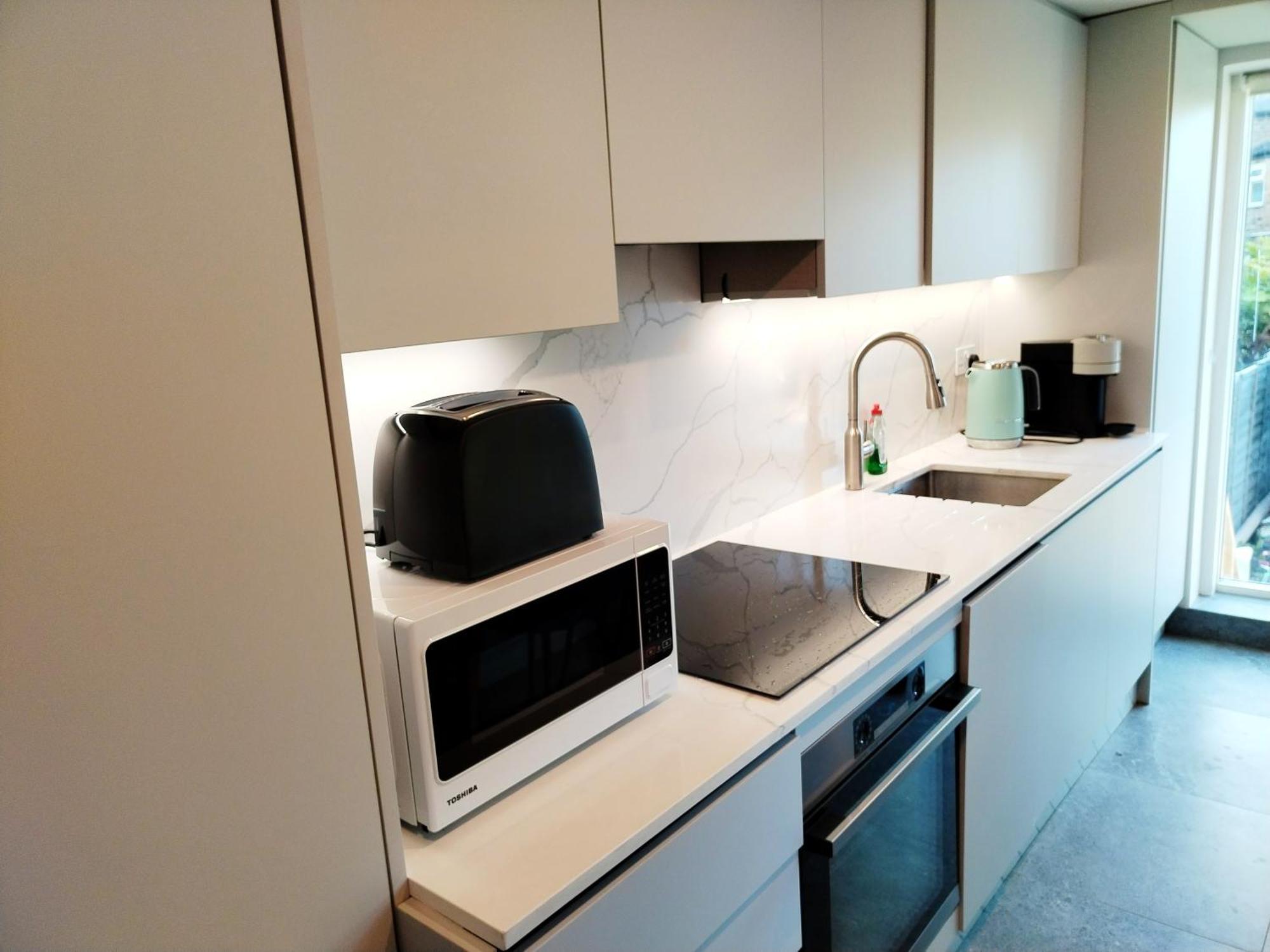 New Refurbished One Bed Flat In The West Apartment *