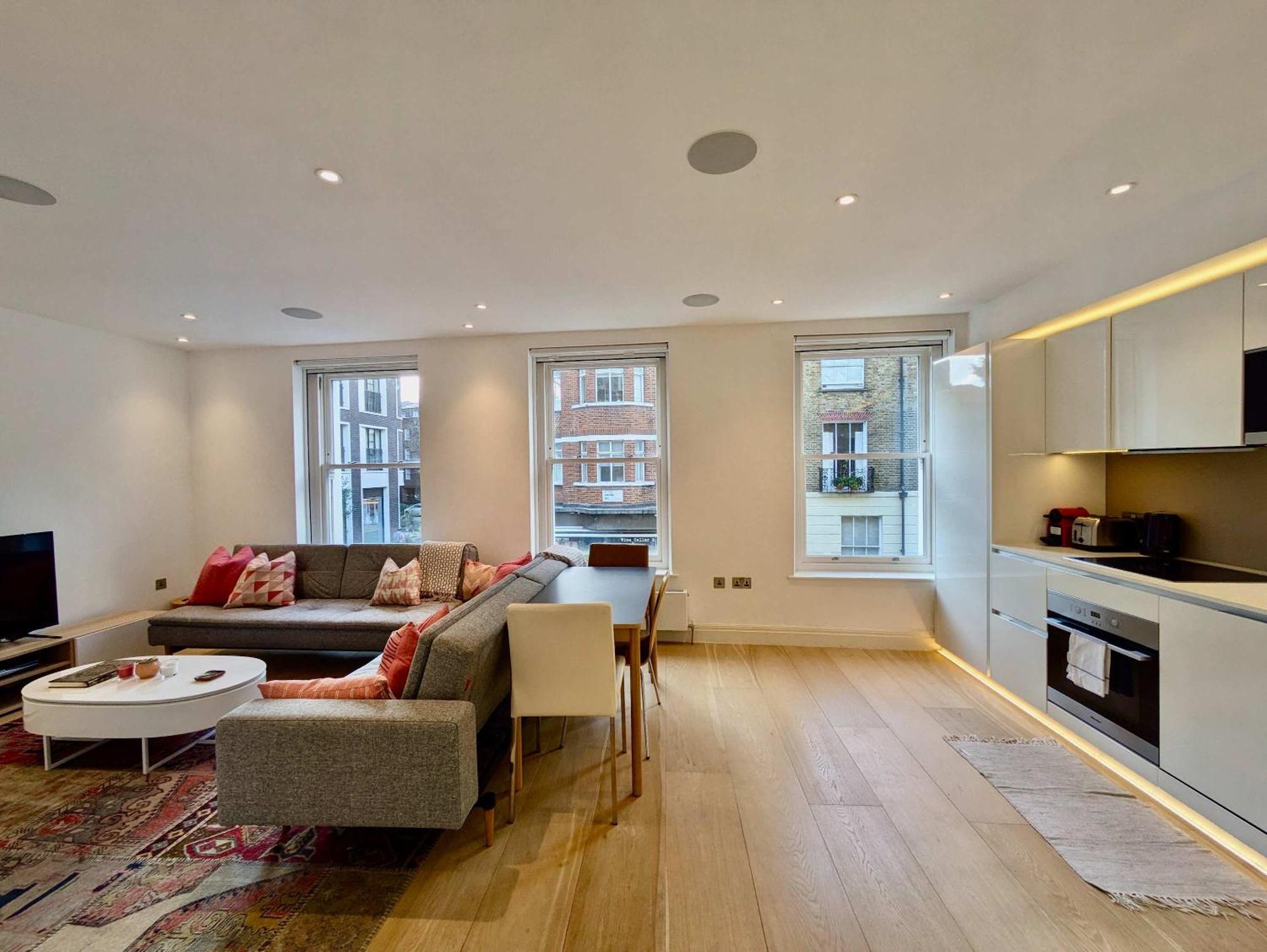 Stunning 2br Flat Nestled In Fitzrovia London