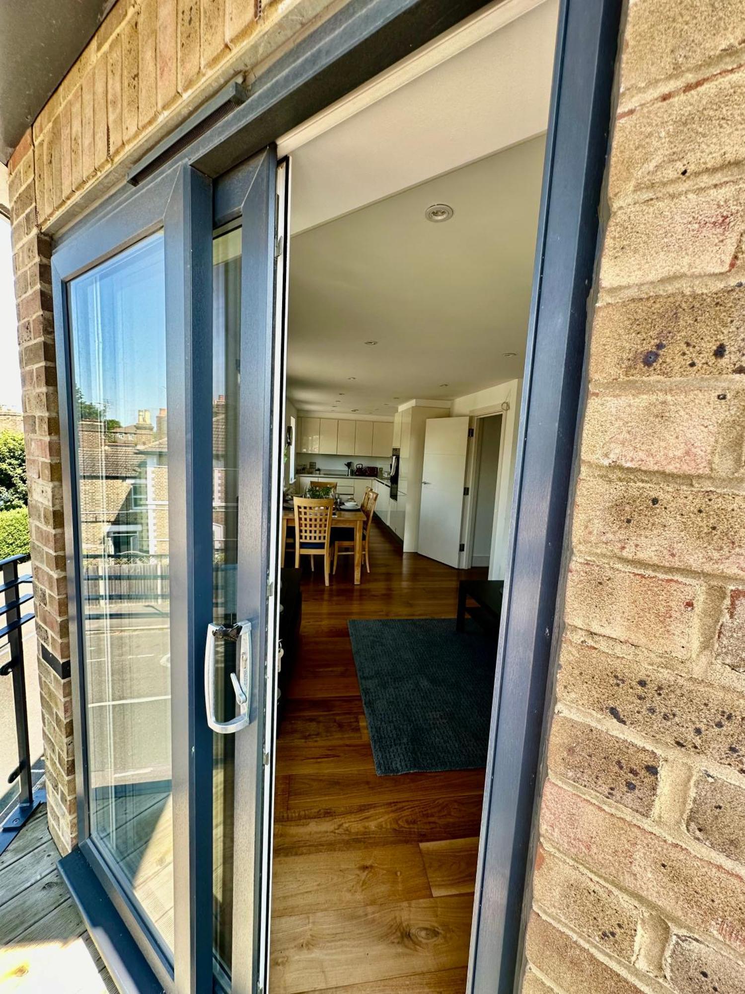 Appartement Large, Family Friendly 3-bed Flat In Wood Londen