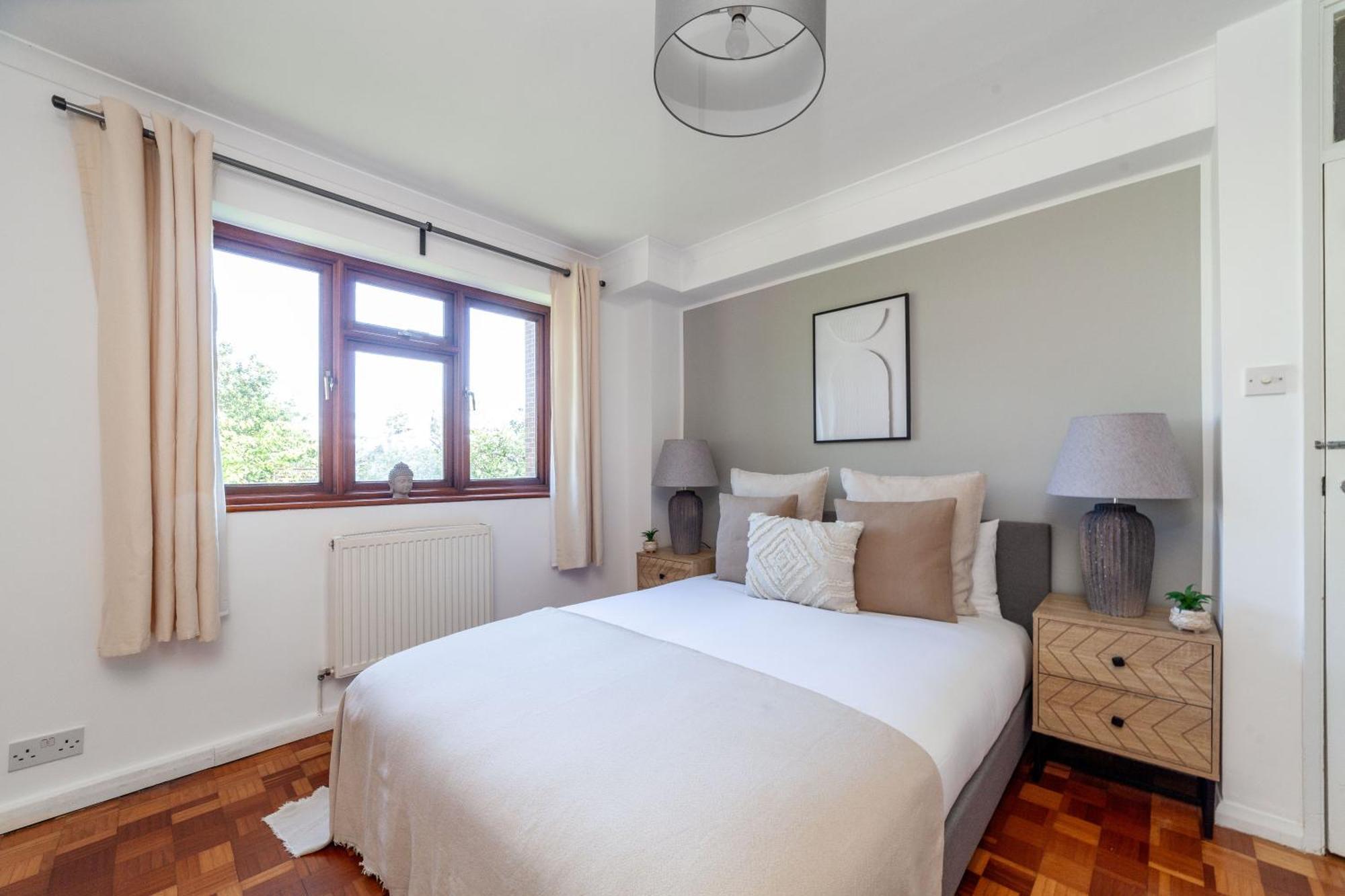 The Ealing Collection Apartment *
