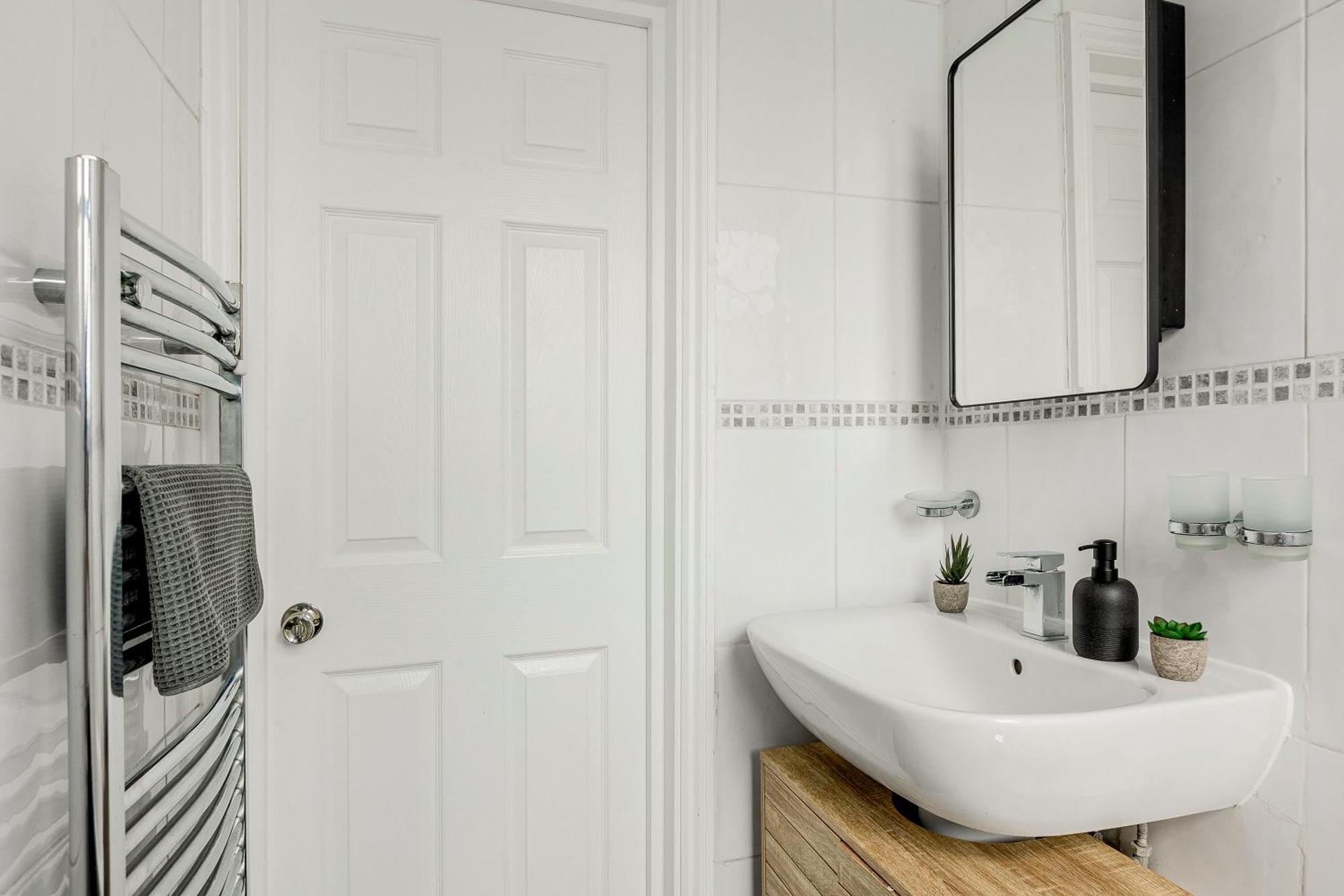 Bright 2br Flat, Forest Gate, East