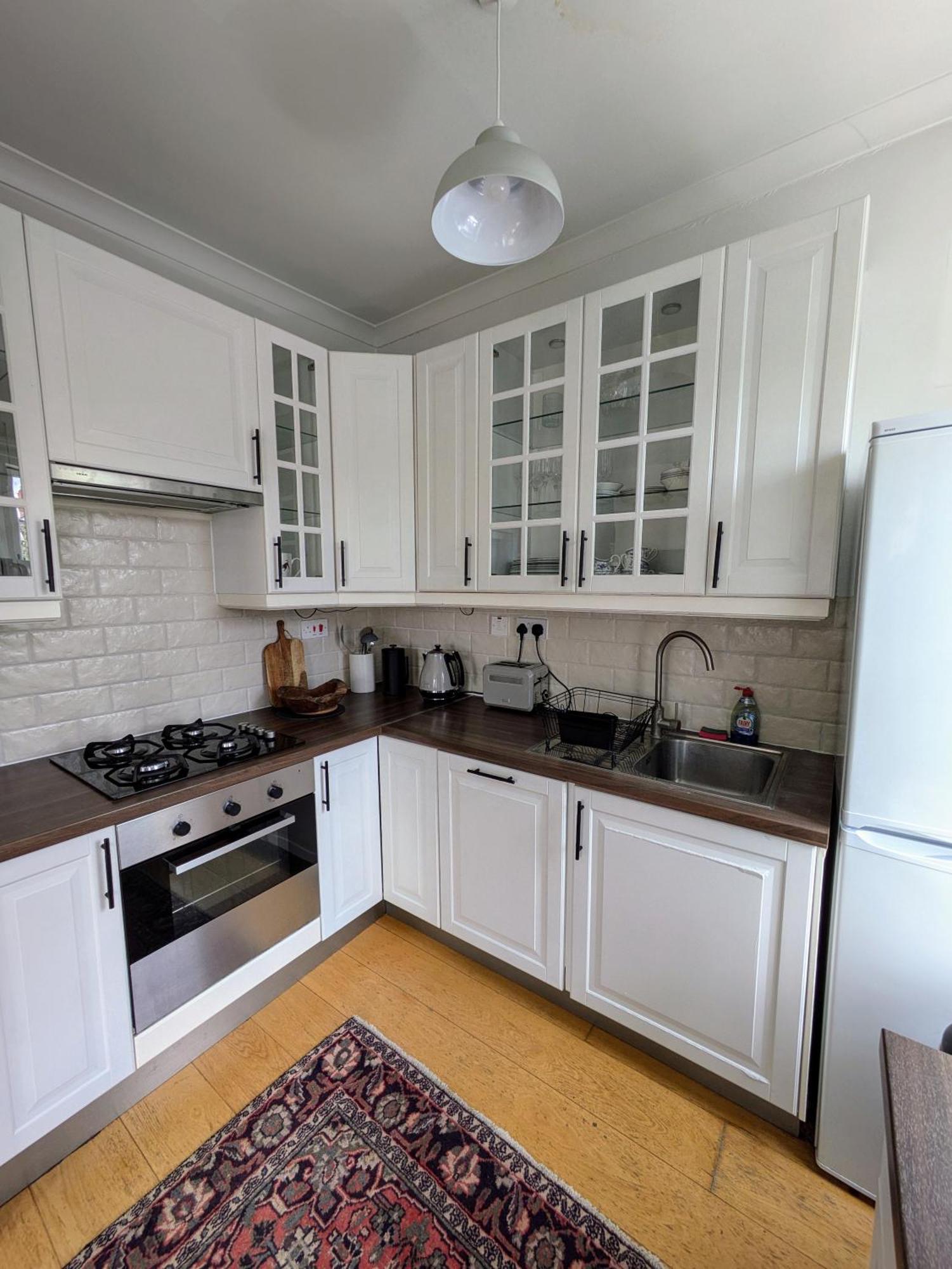 Charming Bright 2-bed Heritage Flat, Battersea Park, *