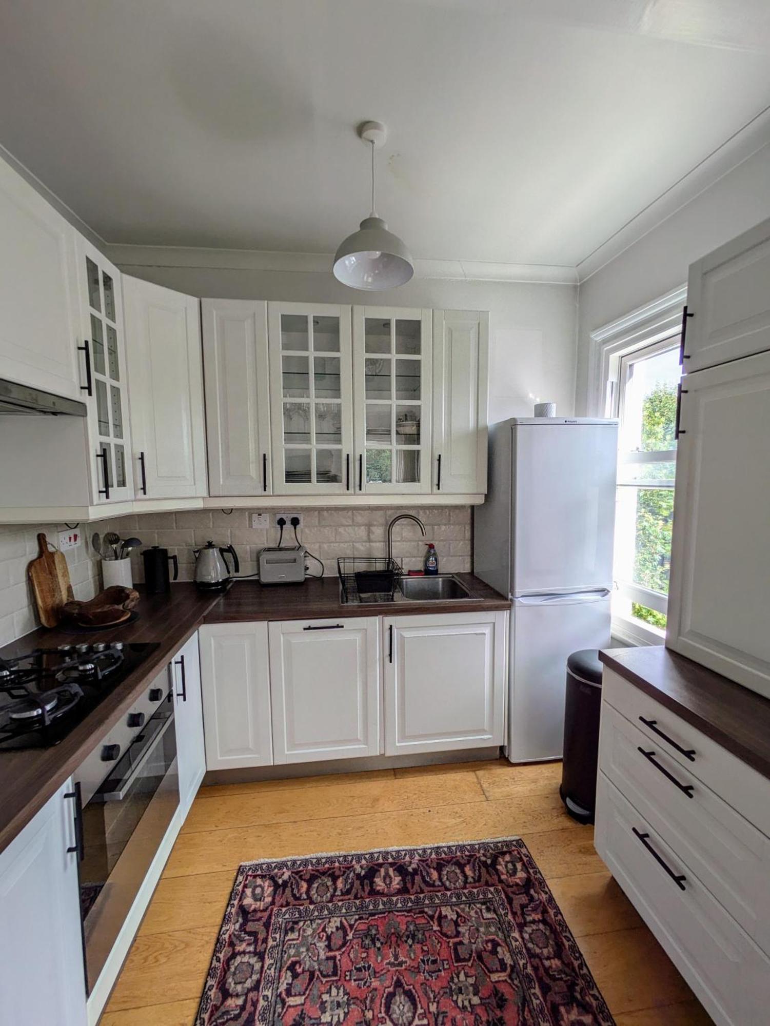 Charming Bright 2-bed Heritage Flat, Battersea Park, Apartamento