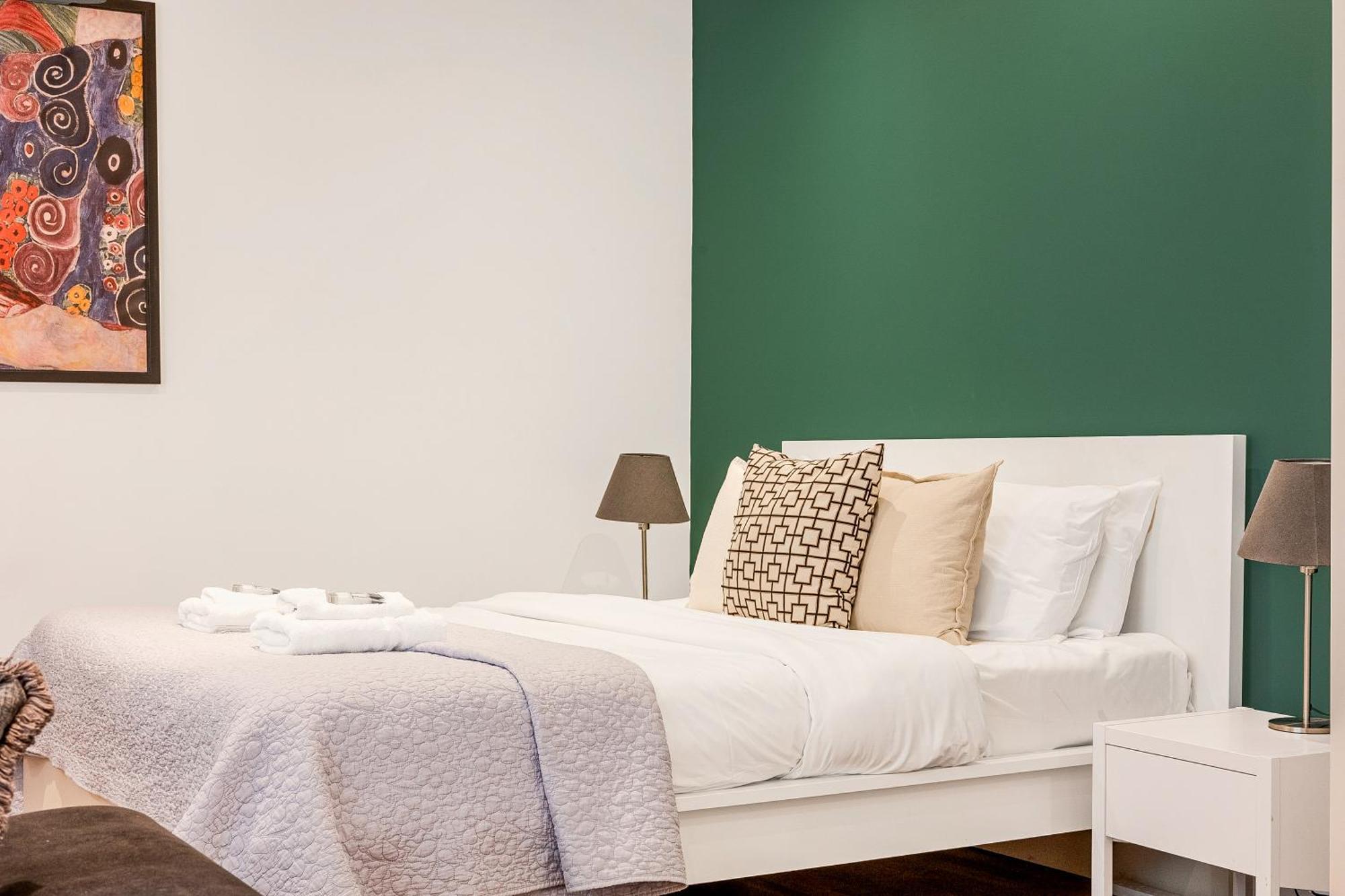 Apartamento Beautifully Refurbished Studio, Location *
