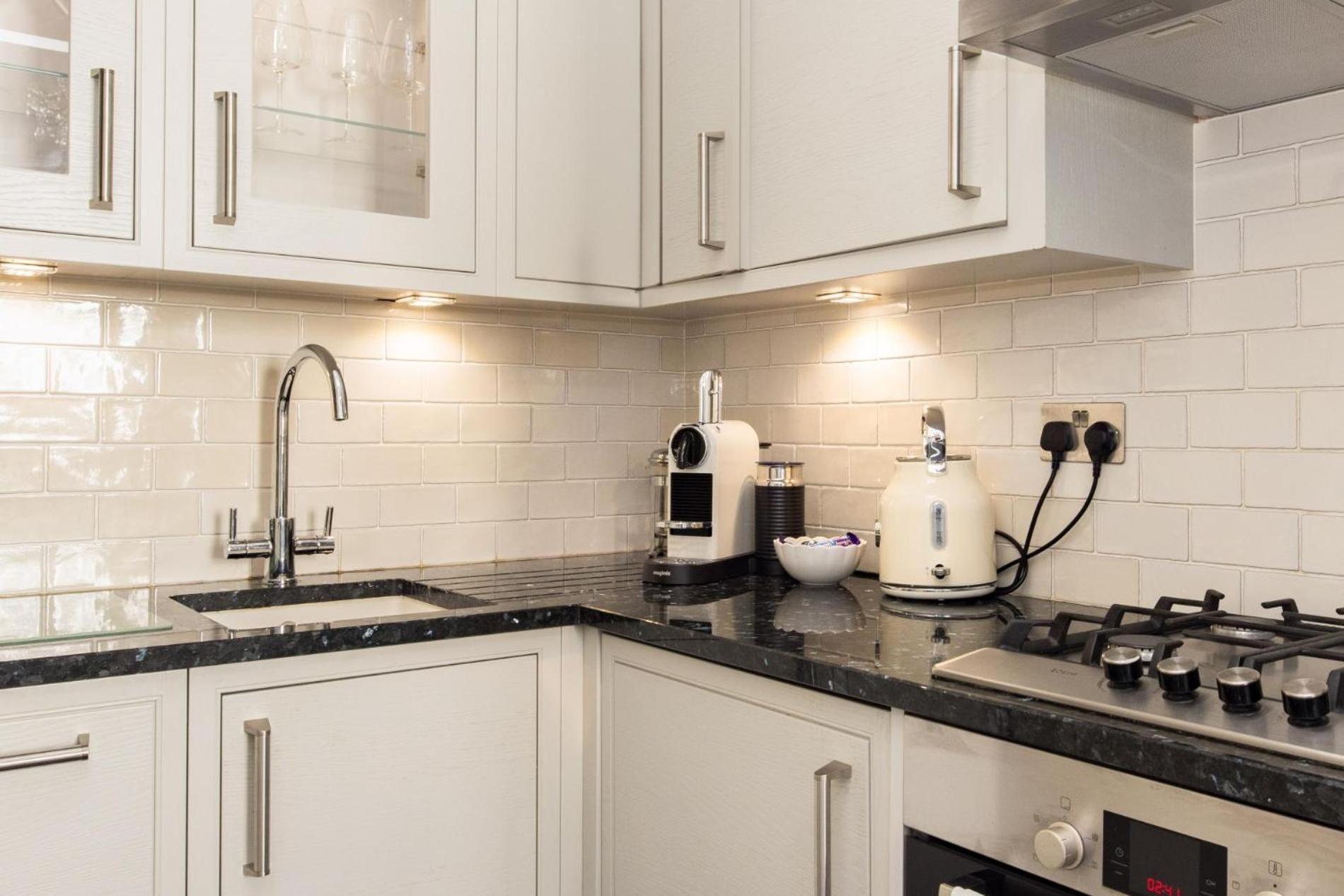 Sugared Almond - 1 Bedroom Notting Hill Apartment *