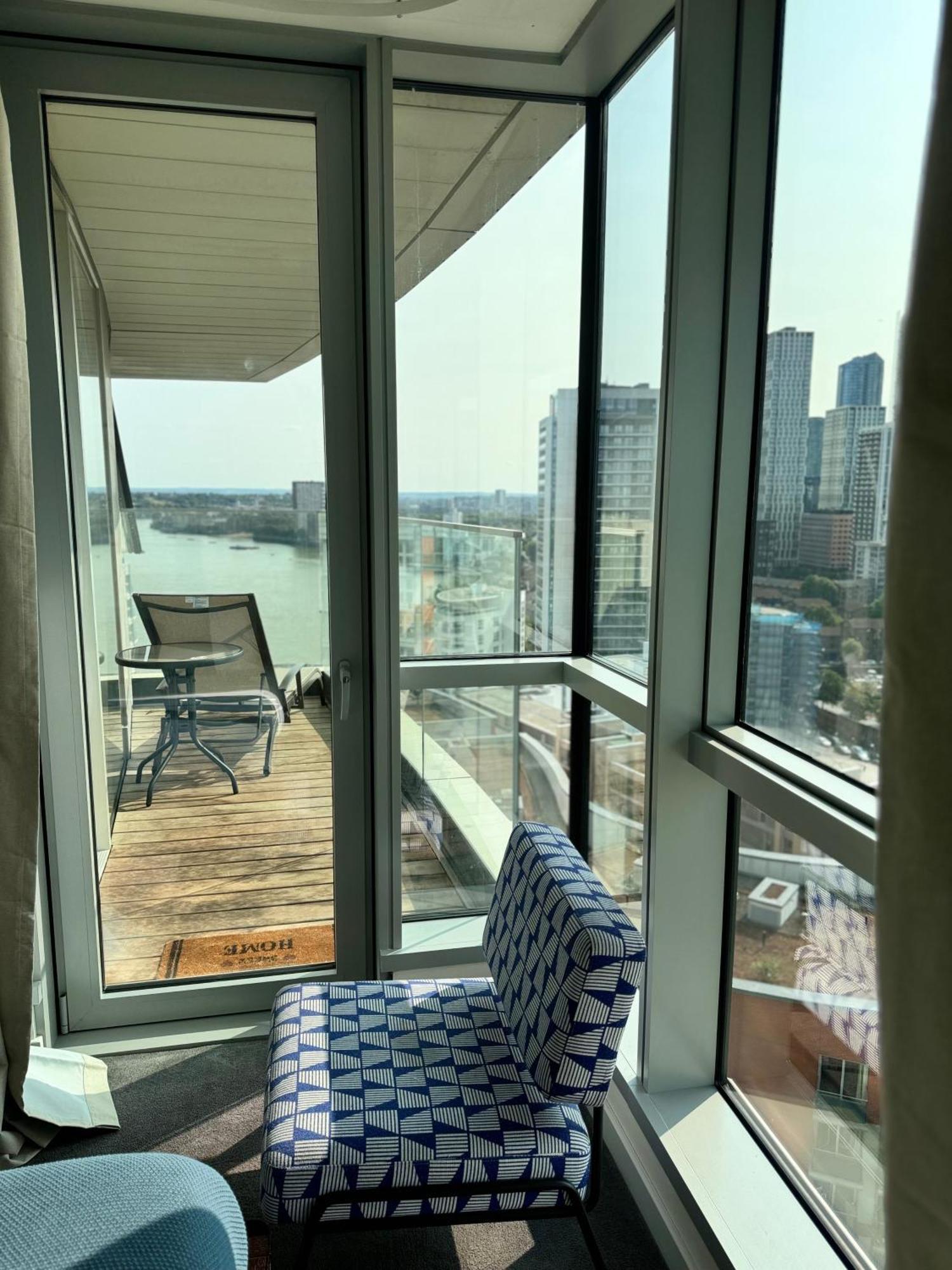 Scenic View 1-bed Near Downtown With Free Wifi Apartment
