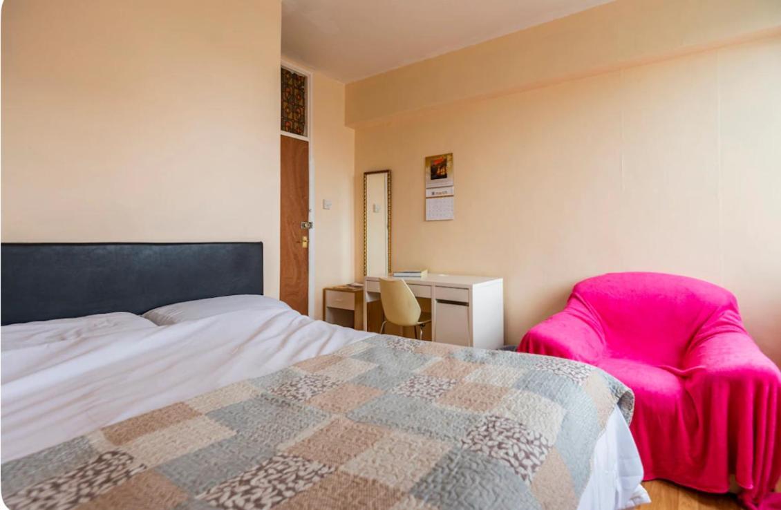 For Solo Travellers In Euston Homestay
