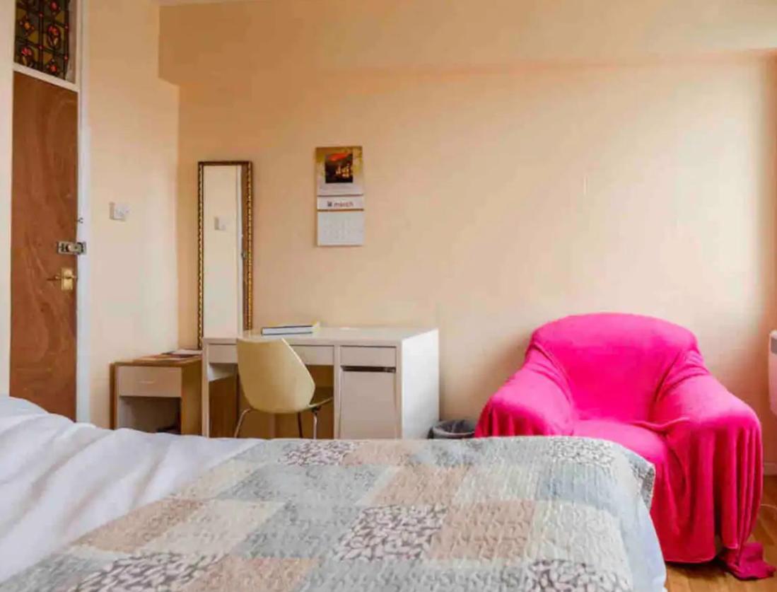 Homestay For Solo Travellers In Euston