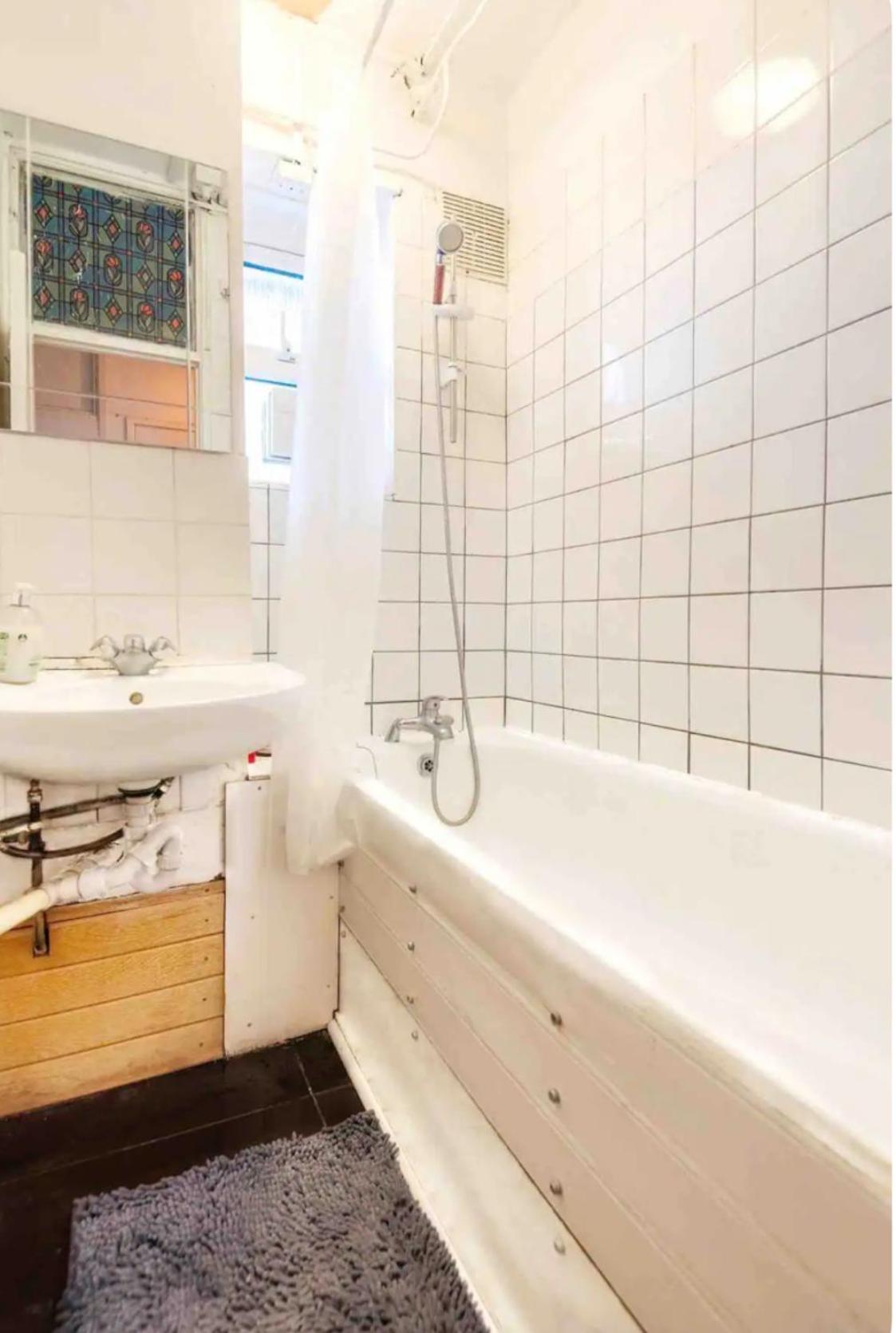 For Solo Travellers In Euston Homestay