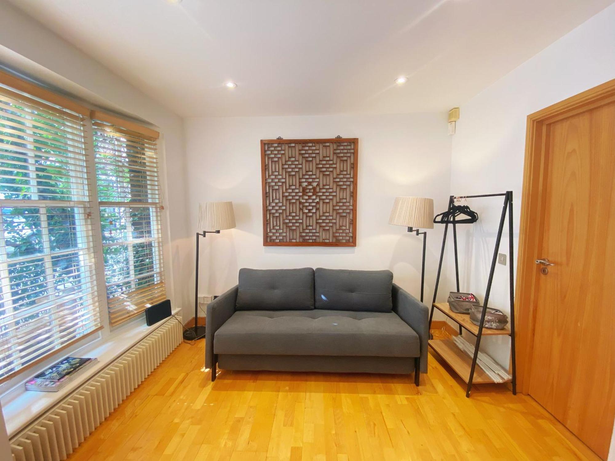 Luxury Belgrave Square Private Mews Townhouse
