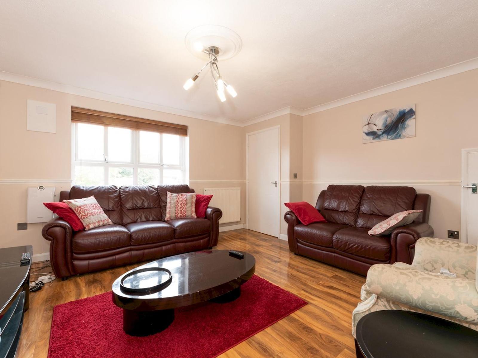 Vakantiehuis 4 Bed House In Greater Parking Pass The Keys Londen