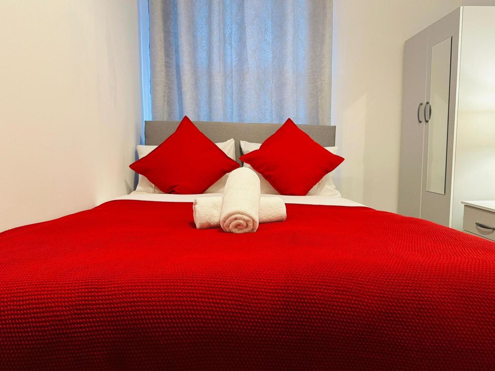 Aldgate East Bed and breakfast *