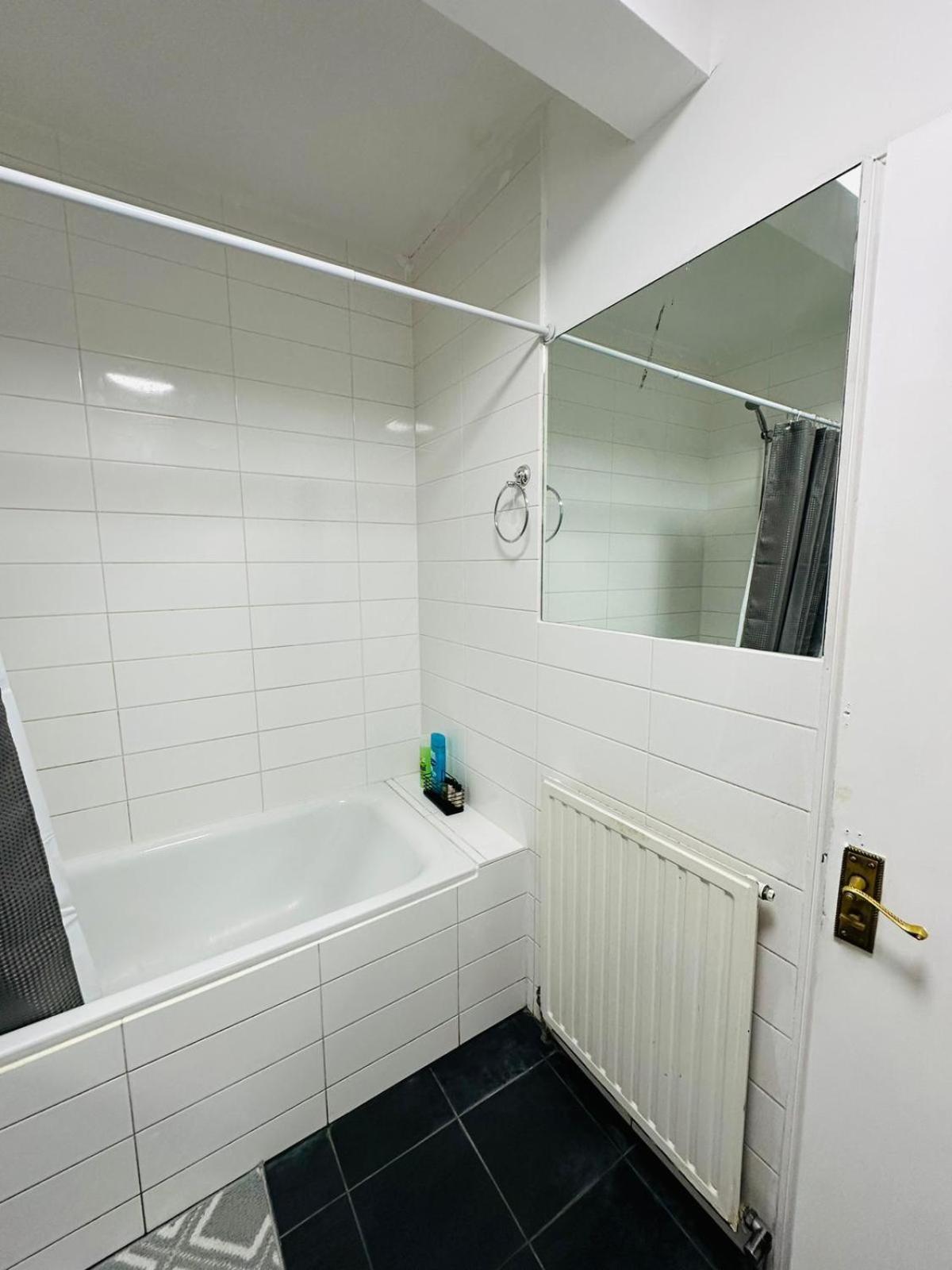 Aldgate East Bed and breakfast *