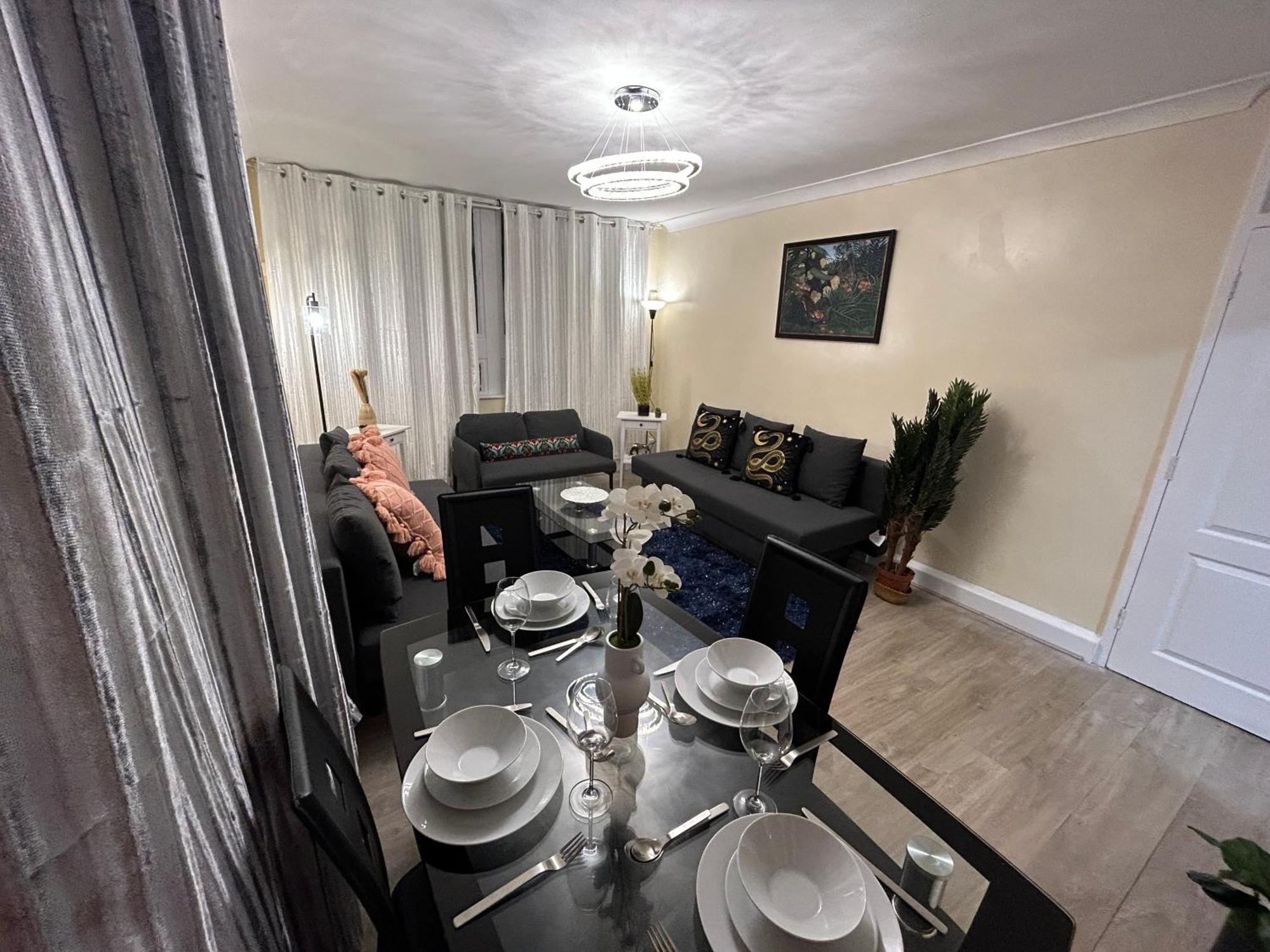Posh 2 Bedroom Living Kitchen 2 Bathroom * Londres