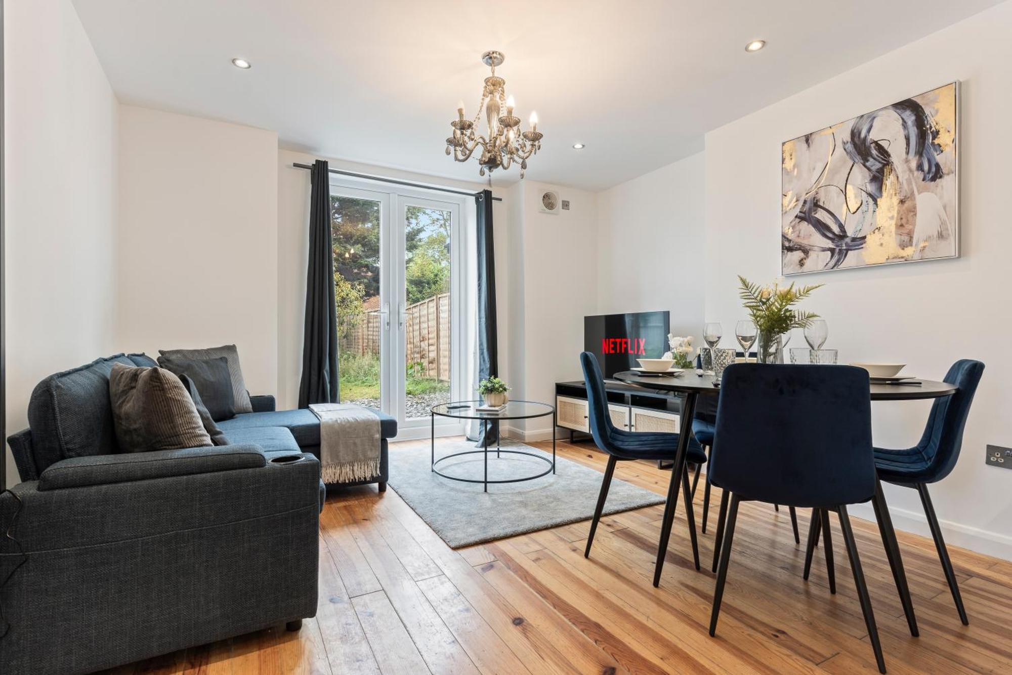 Charming 2-bed Flat With Garden In * Londres