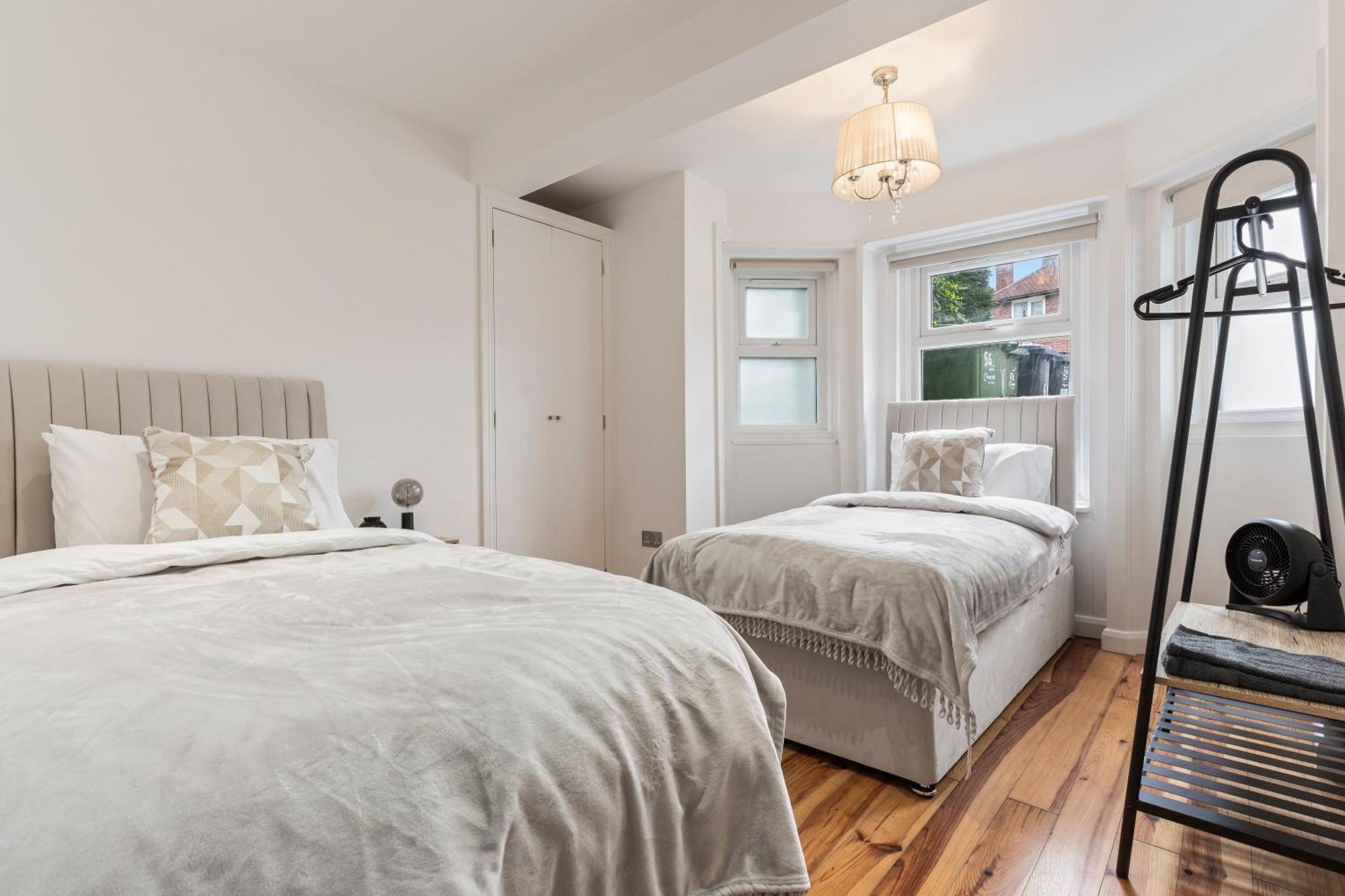 Apartamento Charming 2-bed Flat With Garden In Londres