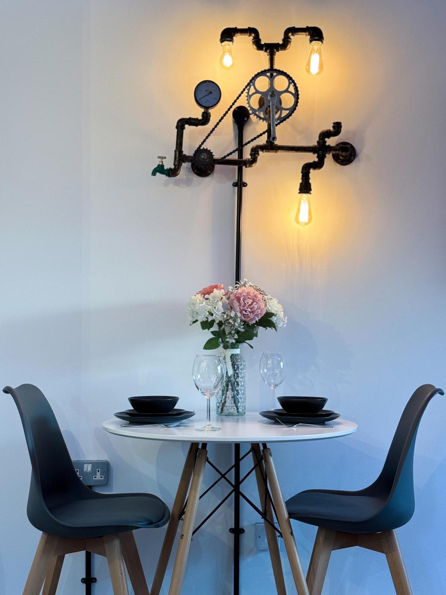 Unique With Private Garden Appartement