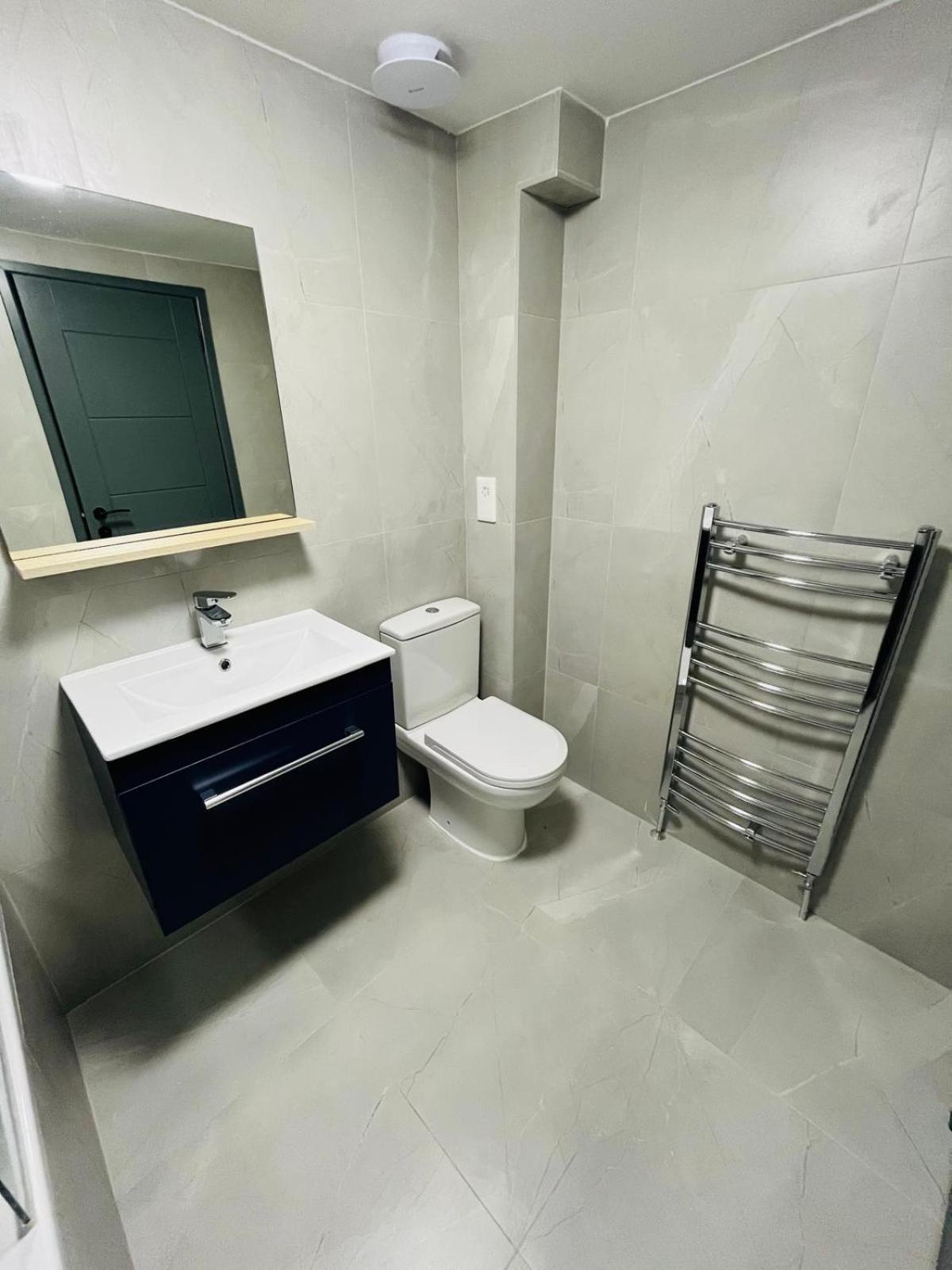 Luxury Flats 15 Min To Central 171 * London