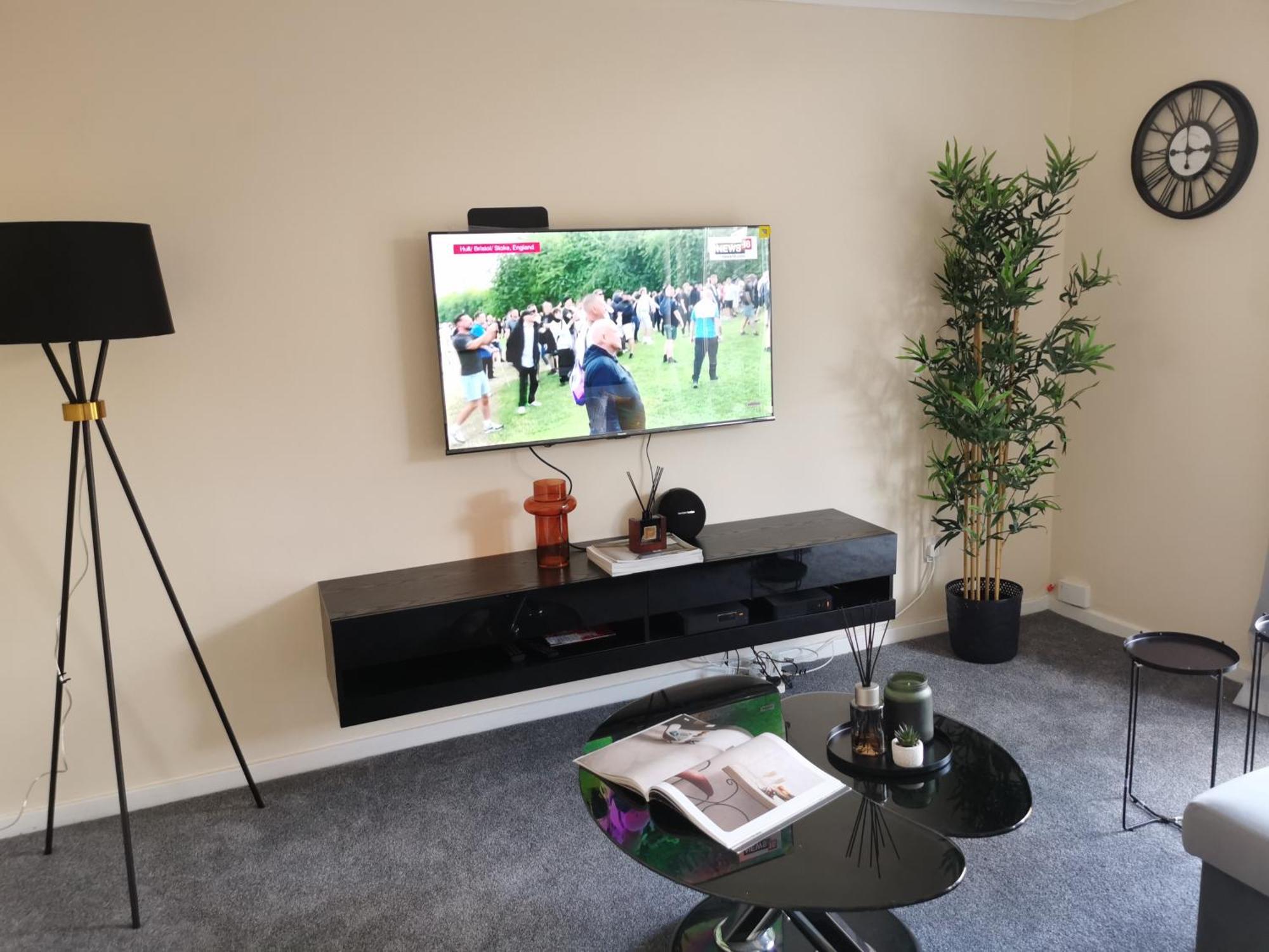 Ferienhaus Charming House With 3 Bedrooms Near O2arena London